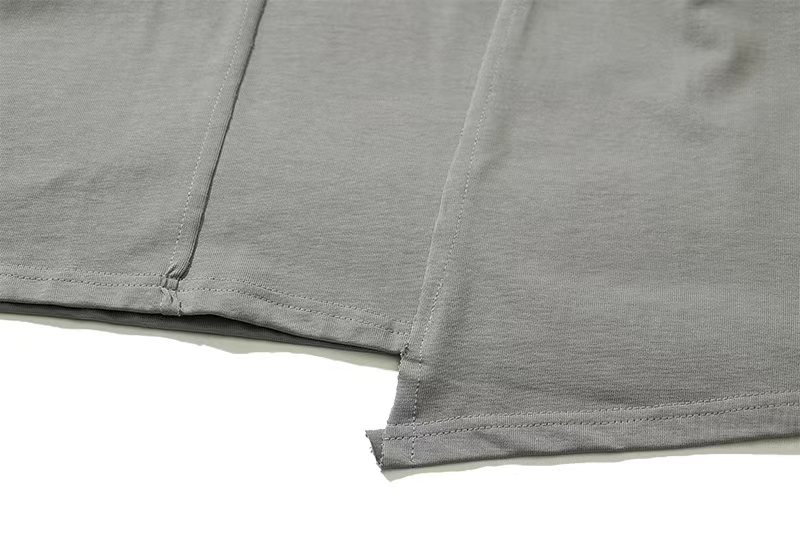 Maison Margiela 马吉拉 胸前字母logo 不规则设计 短袖 黑色 白色  深灰色 T 恤 圆领 套头 夏季 男女同款 