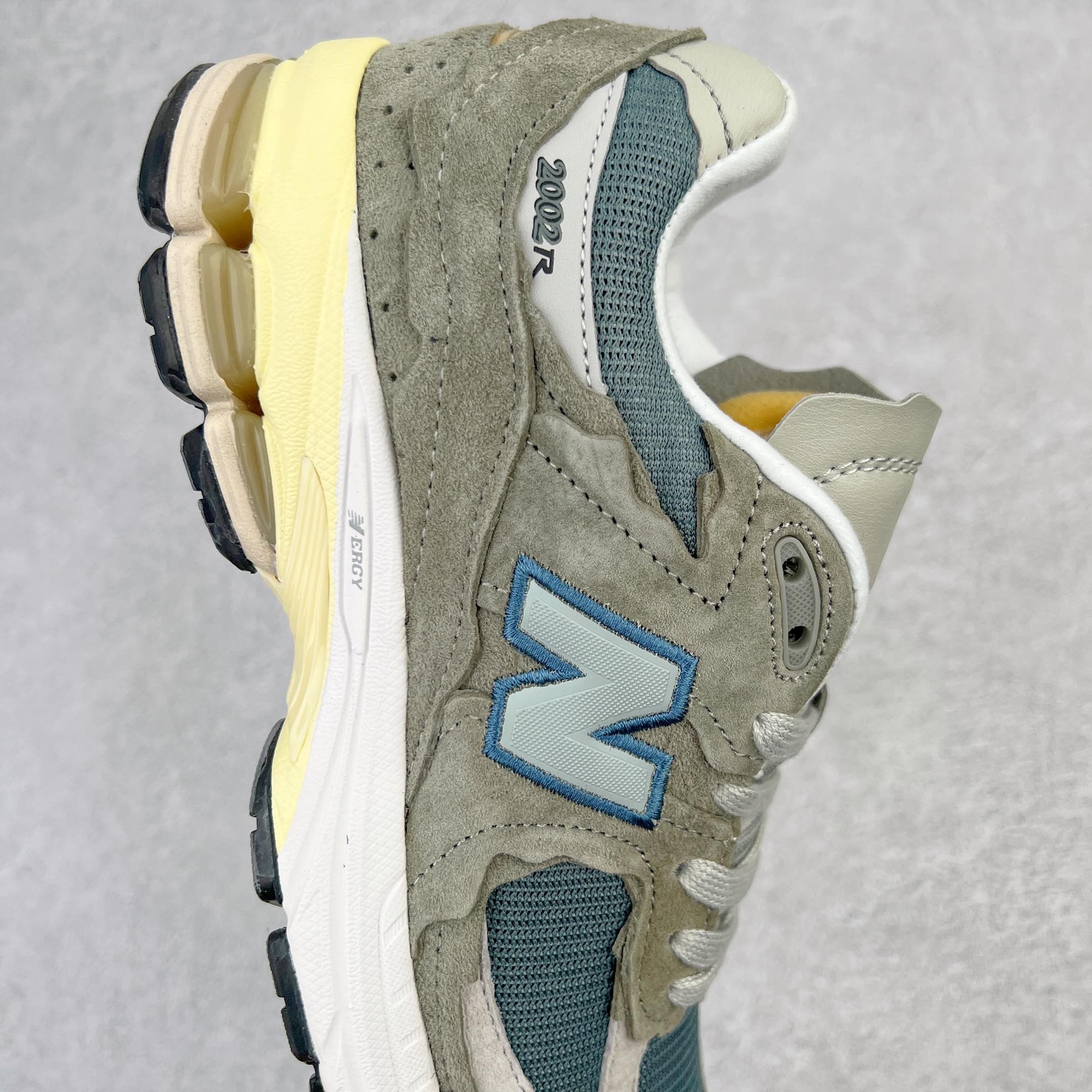 新版 New Balance 2002R Reflned Future 浅军绿 低筒 跑步鞋 运动鞋 休闲鞋 男鞋 女鞋 M2002RDD