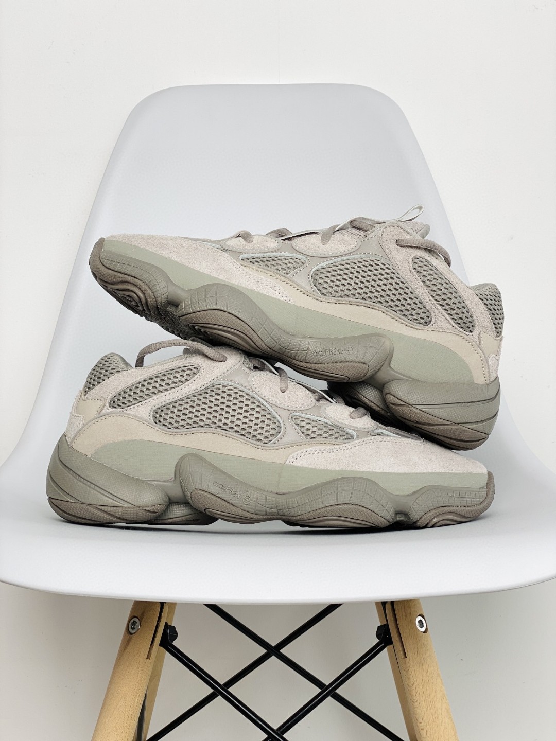adidas originals Yeezy 500 Ash Grey 水洗灰 低筒 休闲鞋 运动鞋 老爹鞋 男鞋 女鞋 GX3607