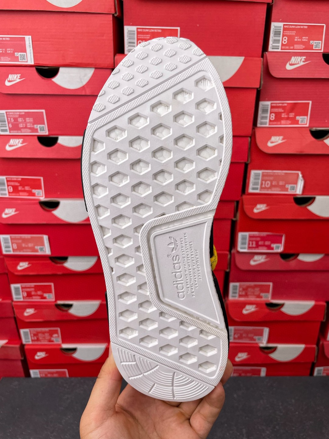 Pharrell Williams x adidas originals NMD HU Human Race Yellow 菲董联名 黄色 低筒 运动鞋 休闲鞋 男鞋女鞋 BB0619