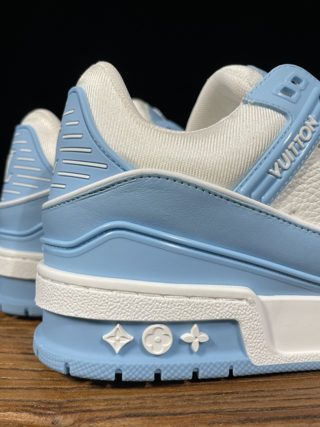 Louis Vuitton 路易威登 Trainer 白蓝 低筒 休闲鞋 板鞋 运动鞋 男鞋 女鞋 