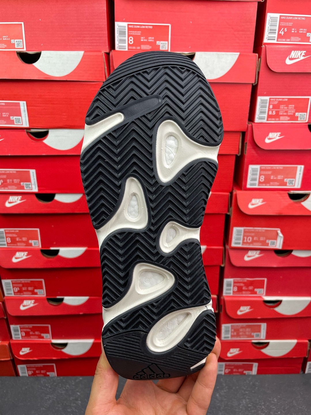 adidas originals Yeezy Boost 700V2 Static 灰白 低筒 休闲鞋 运动鞋 老爹鞋 男鞋 女鞋 EF2829