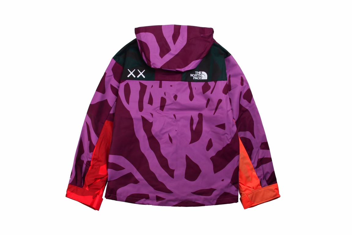 The North Face KAWS 1986 mOUTAIN Jacket 聯名款 紫色 戶外拼色连帽冲锋衣 夾克 防水 防風 透氣 外套 男款 女款 NF0A7WLW-764