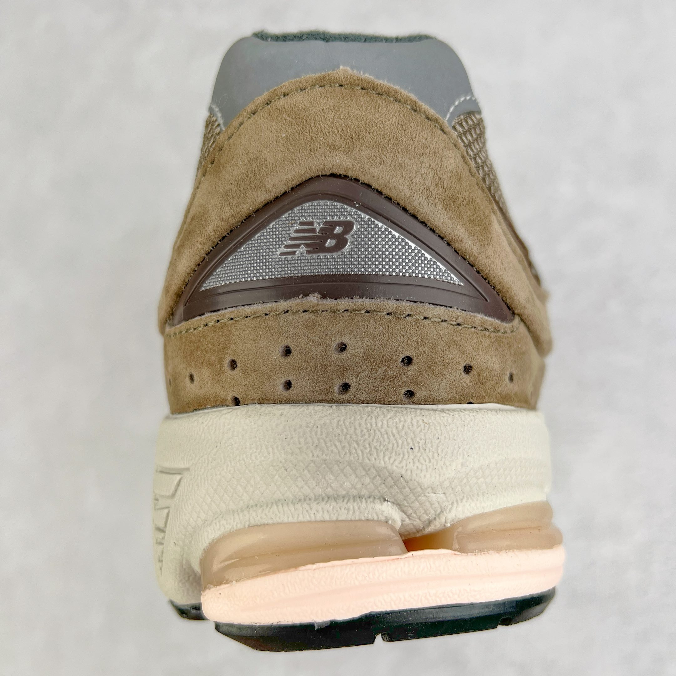 New Balance 2002R 黄棕色 低筒 跑步鞋 运动鞋 休闲鞋 男鞋 女鞋 