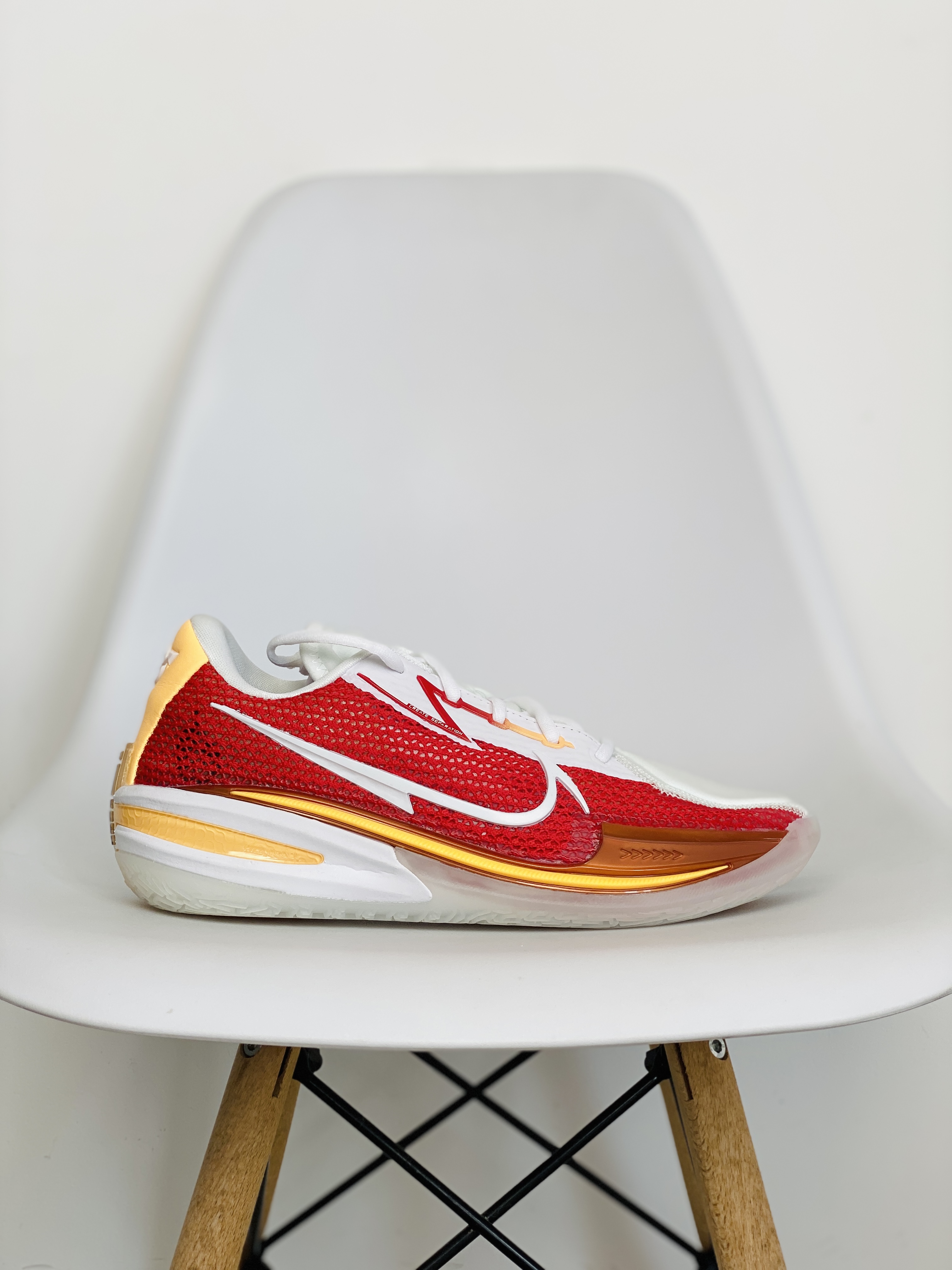 外贸 GT Cut 白红 低筒 篮球鞋 球鞋 实战鞋 全掌气垫 TPU抗扭 男鞋 CZ0176-100