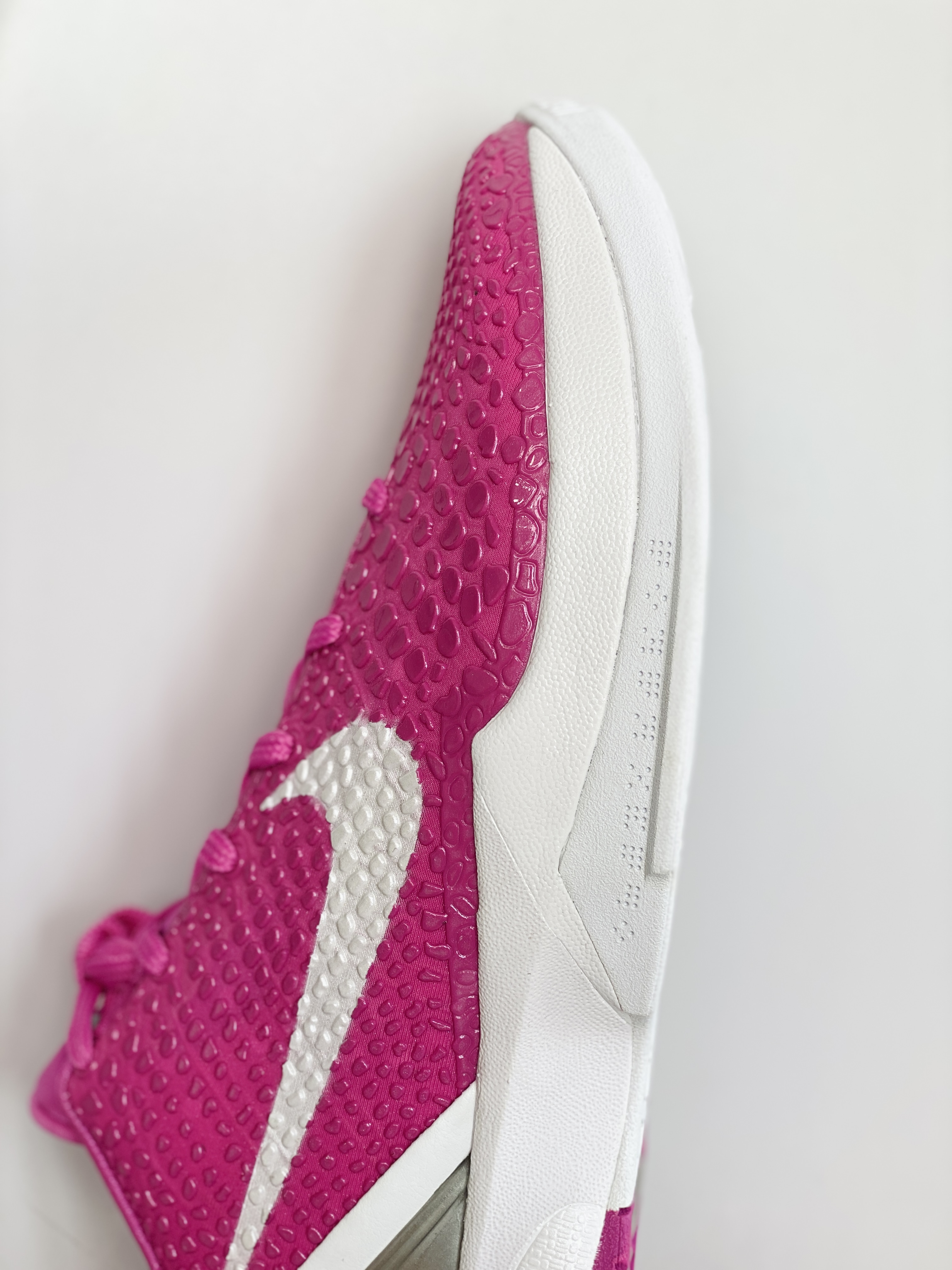 需预定 H12 Kobe6 Think Pink 乳腺癌  球鞋 籃球鞋 實戰鞋 前掌气垫 后掌EVA  真碳板 波鞋 男鞋   DM2825-001