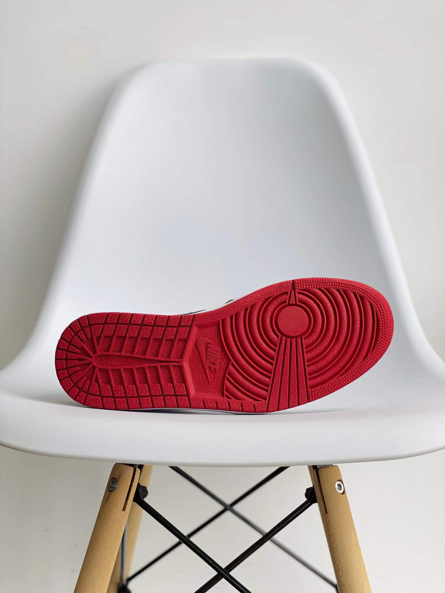 Air Jordan 1 AJ1 Retro Black Toe（2016）黑脚趾 篮球鞋 高筒 休闲鞋 男鞋 板鞋 