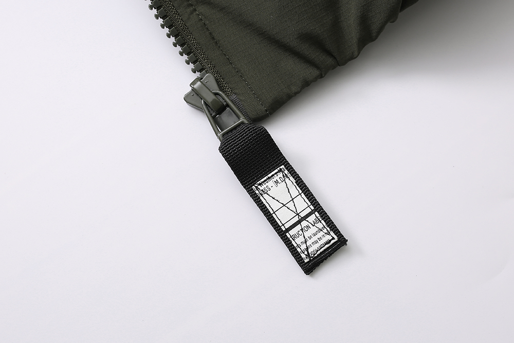 MADNESS QUILTED DOWN JACKET 羽绒服 军绿色 休闲 保暖 羽绒外套 长袖 冬季 男女同款