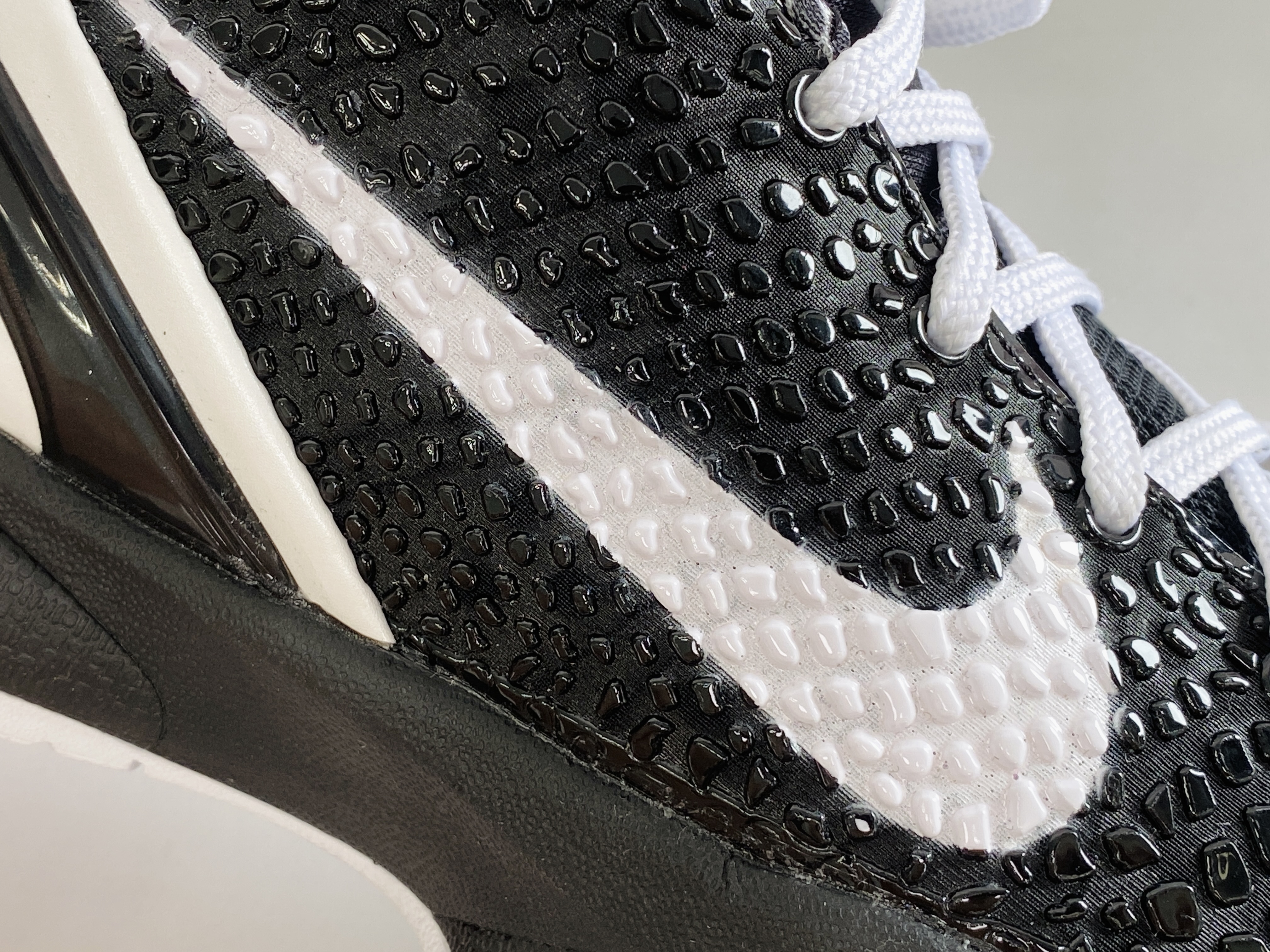 需预定 H12 Kobe6  GIGI mambacita  黑白  球鞋 籃球鞋 實戰鞋 前掌气垫 后掌EVA 真碳板 男鞋   CW2190-002