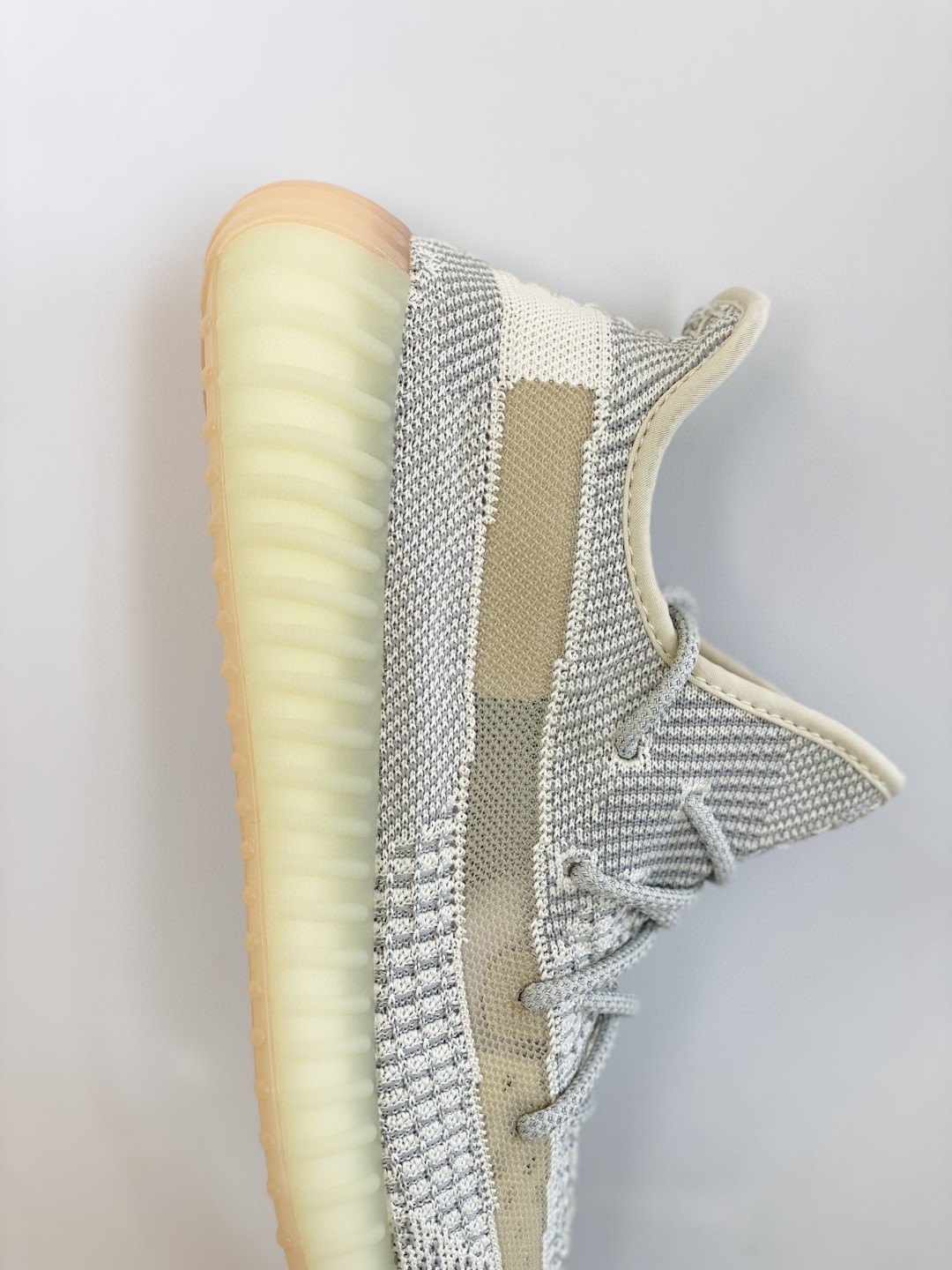 adidas originals Yeezy Boost 350 V2 Lundmark 芝麻白 低筒 休闲鞋 运动鞋 男鞋 女鞋  FU9161