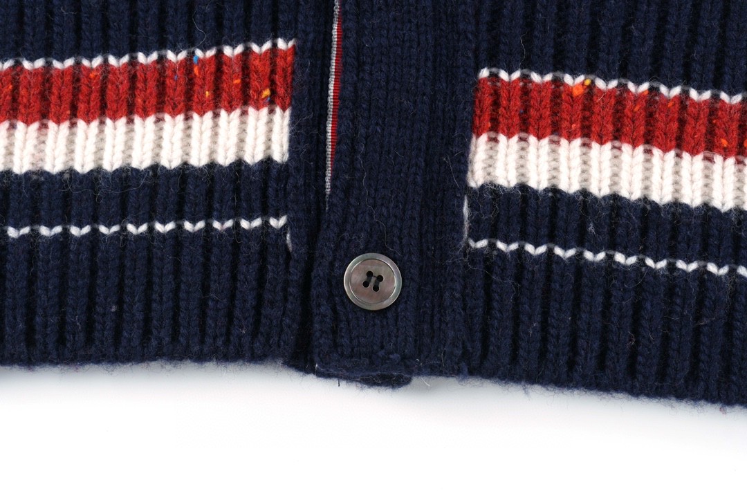 Thom Browne 拼色条纹单排扣羊毛衫 红色 针织衫 开衫 毛衣 外套 长袖 男女同款 MKC357F-Y1502-960