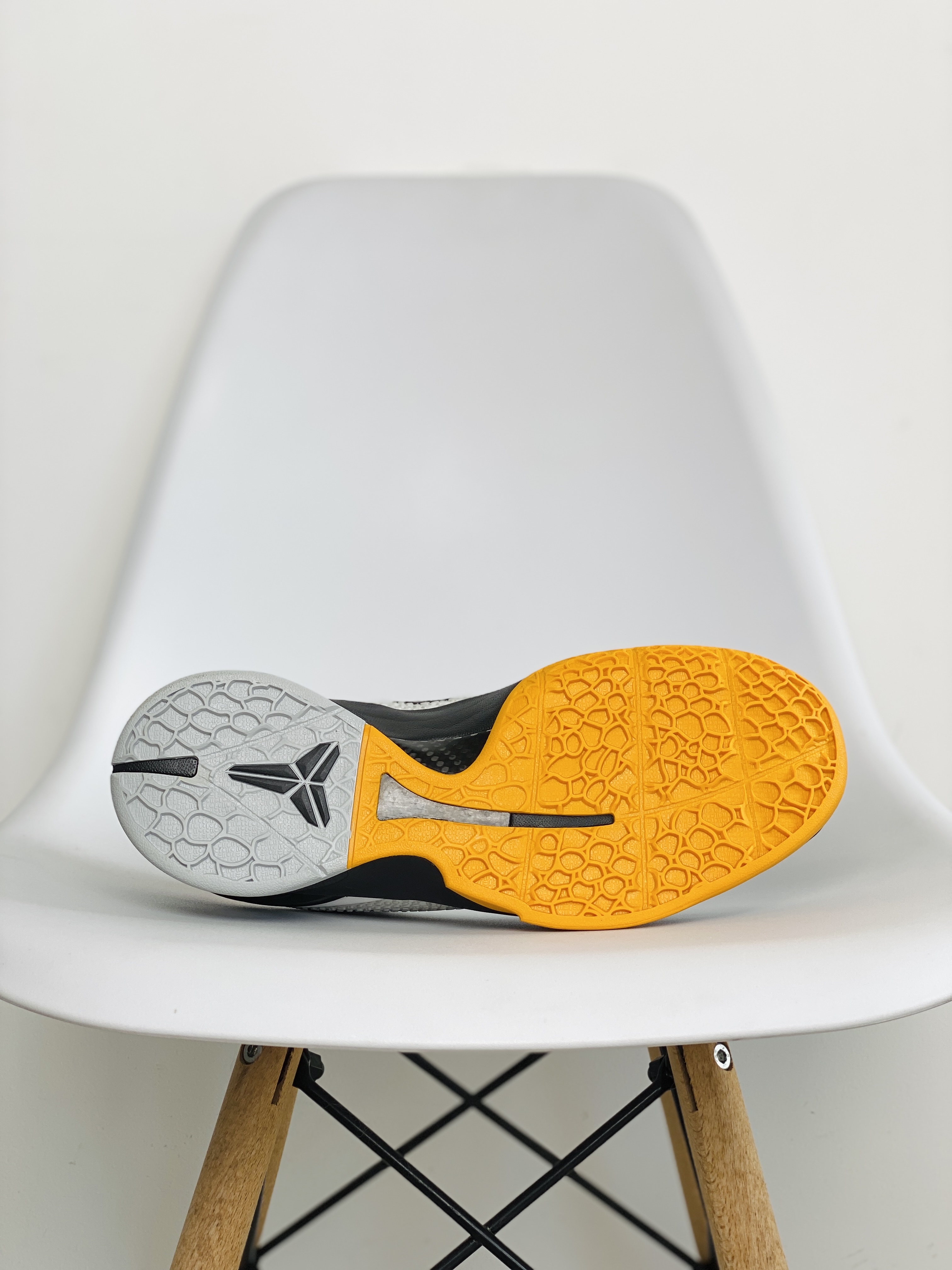 S2外贸 KOBE6 White Del Sol 季後賽 2021復刻 前掌氣墊 科比 6 低筒 球鞋 籃球鞋 實戰鞋 前後氣墊 真碳板 男鞋 CW2190-100