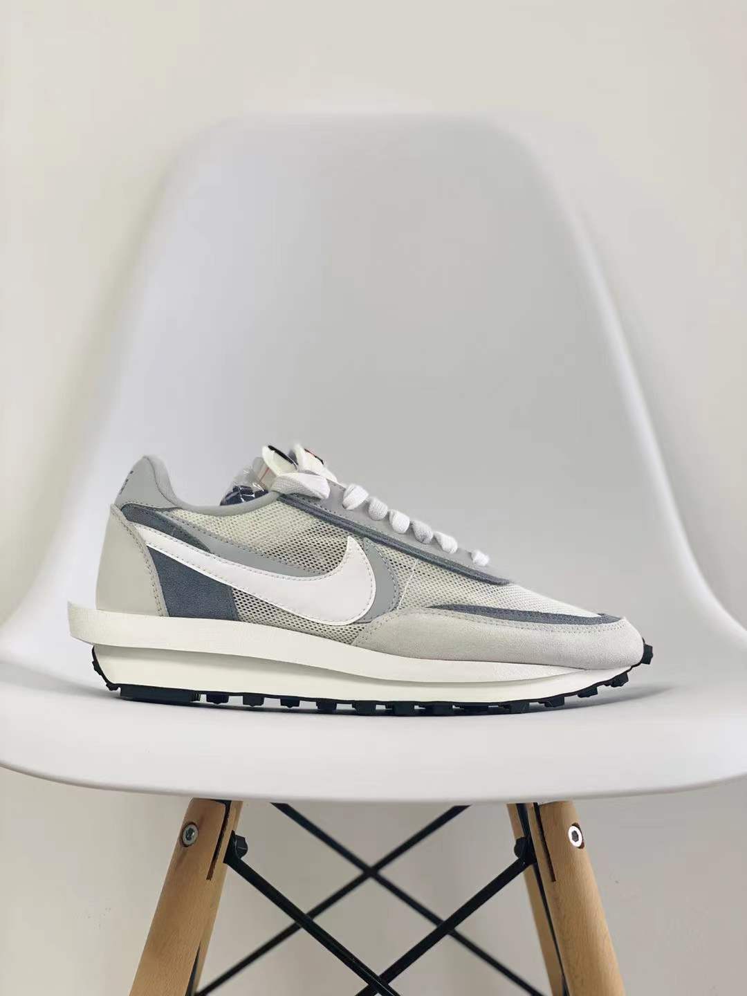 sacai  LVD 灰色低筒 双勾 华夫 复古时鞋 休闲鞋 透气网面 运动鞋 男鞋厚底 女鞋增高BV0093-100