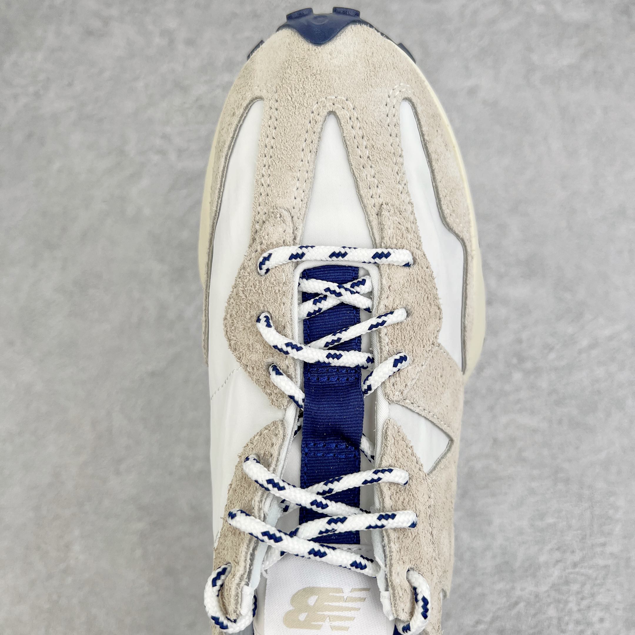 New Balance 327 灰白色 元祖灰 低筒 复古慢跑鞋 休闲鞋 板鞋 运动鞋 男鞋 女鞋 MS327RF1