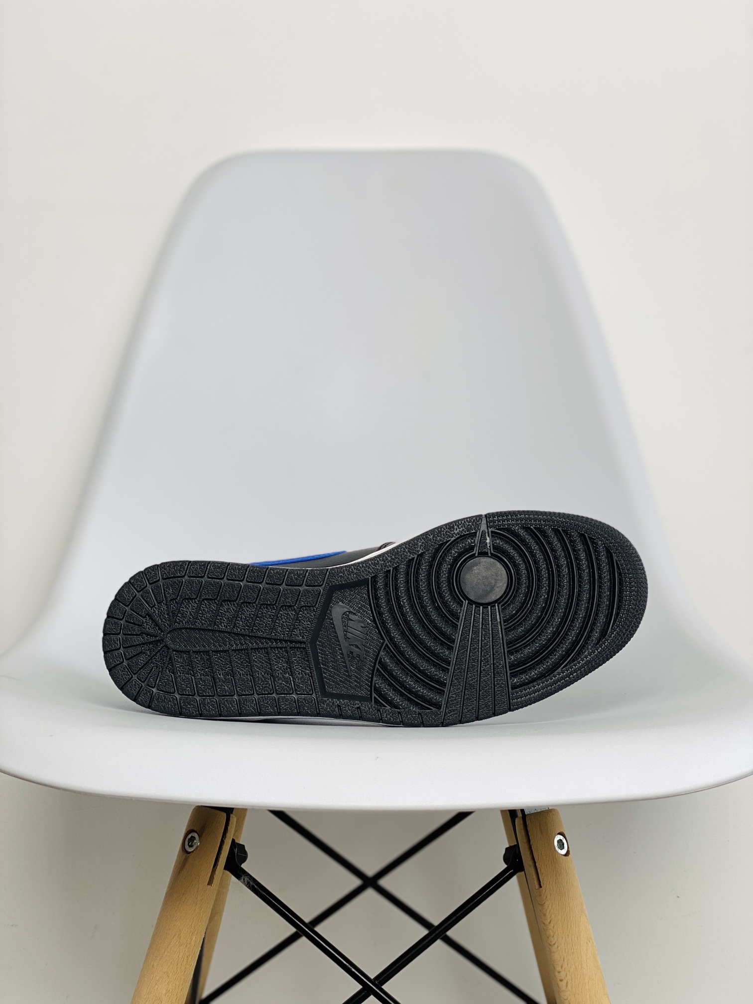 Air Jordan 1 Mid AJ1 Hyper Royal 皇家藍 休闲鞋 女鞋 男鞋 情侣鞋 板鞋  554724-077