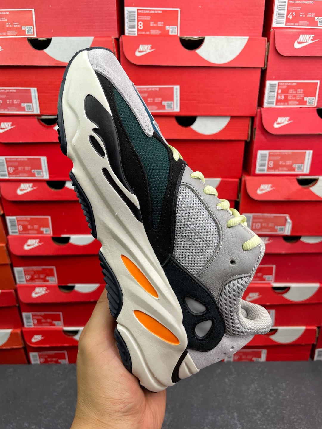 adidas originals Yeezy 700 Wave Runner 反光 黑灰蓝 低筒 休闲鞋 运动鞋 老爹鞋 男鞋 女鞋 B75571