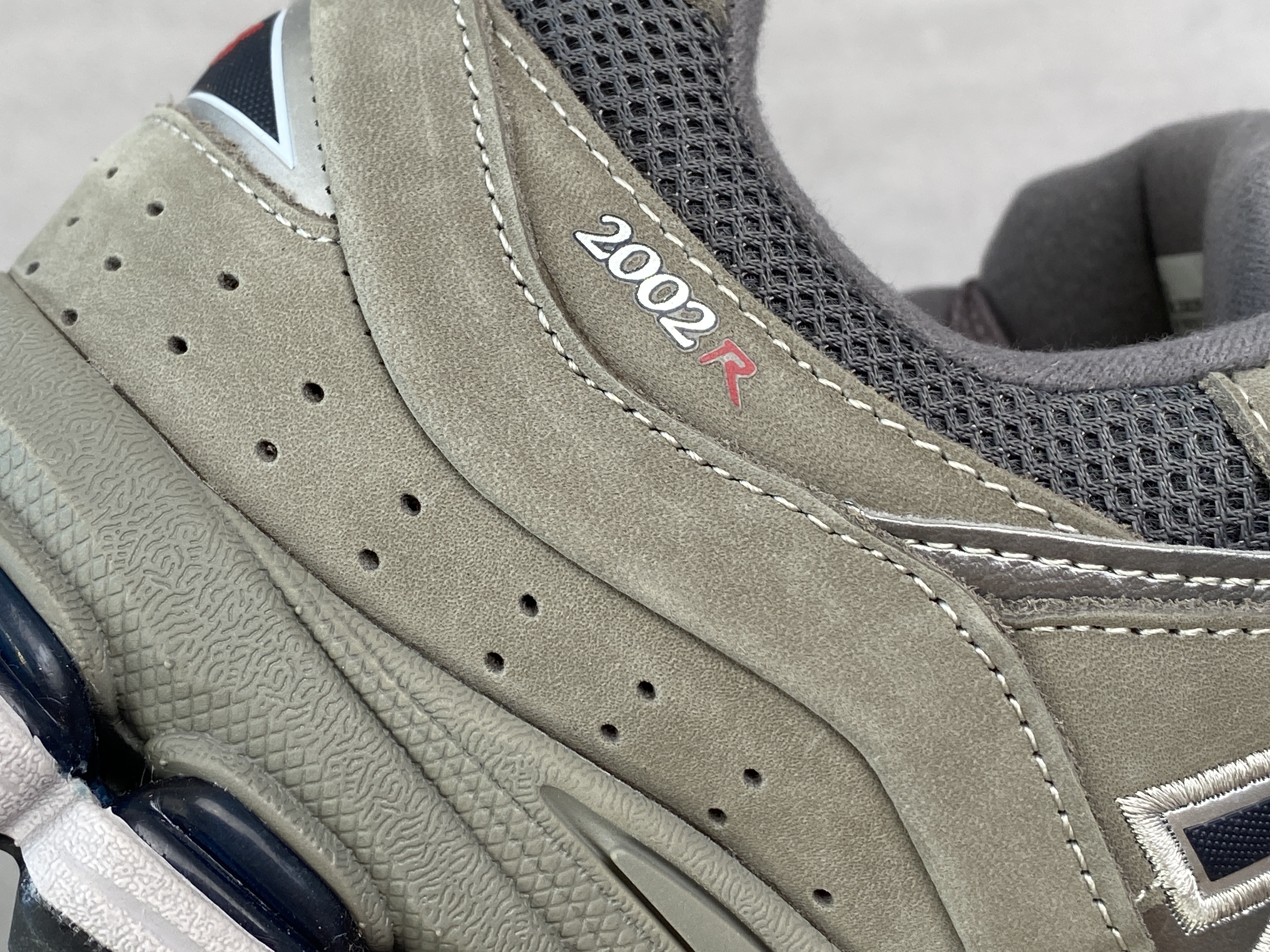 新版 New Balance 2002R  经典灰 军绿灰  低筒 跑步鞋 运动鞋 休闲鞋 男鞋 女鞋 ML2002RA