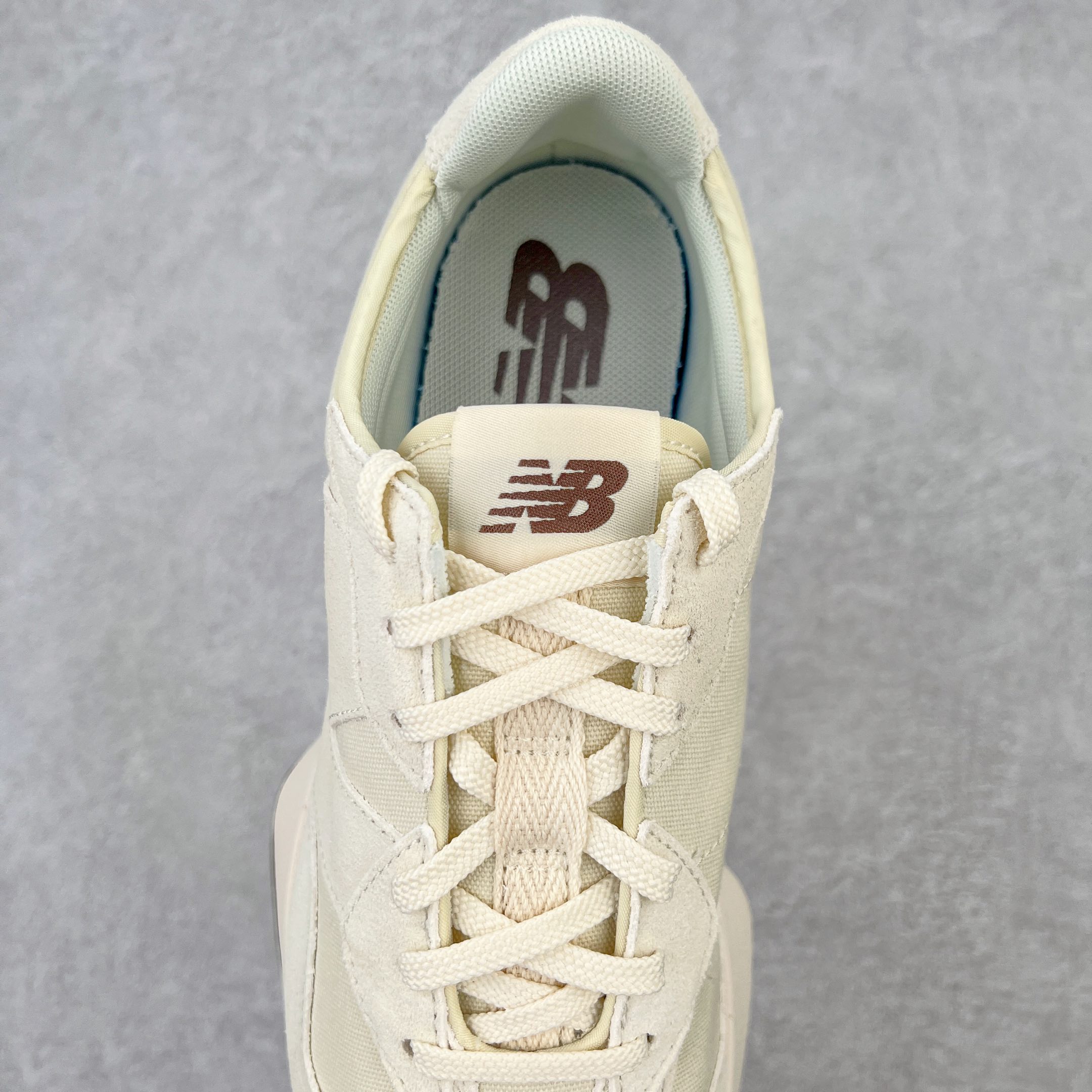 New Balance 327 海鹽白 女款 低筒 复古慢跑鞋 休闲鞋 板鞋 运动鞋 男鞋 女鞋 WS327FB