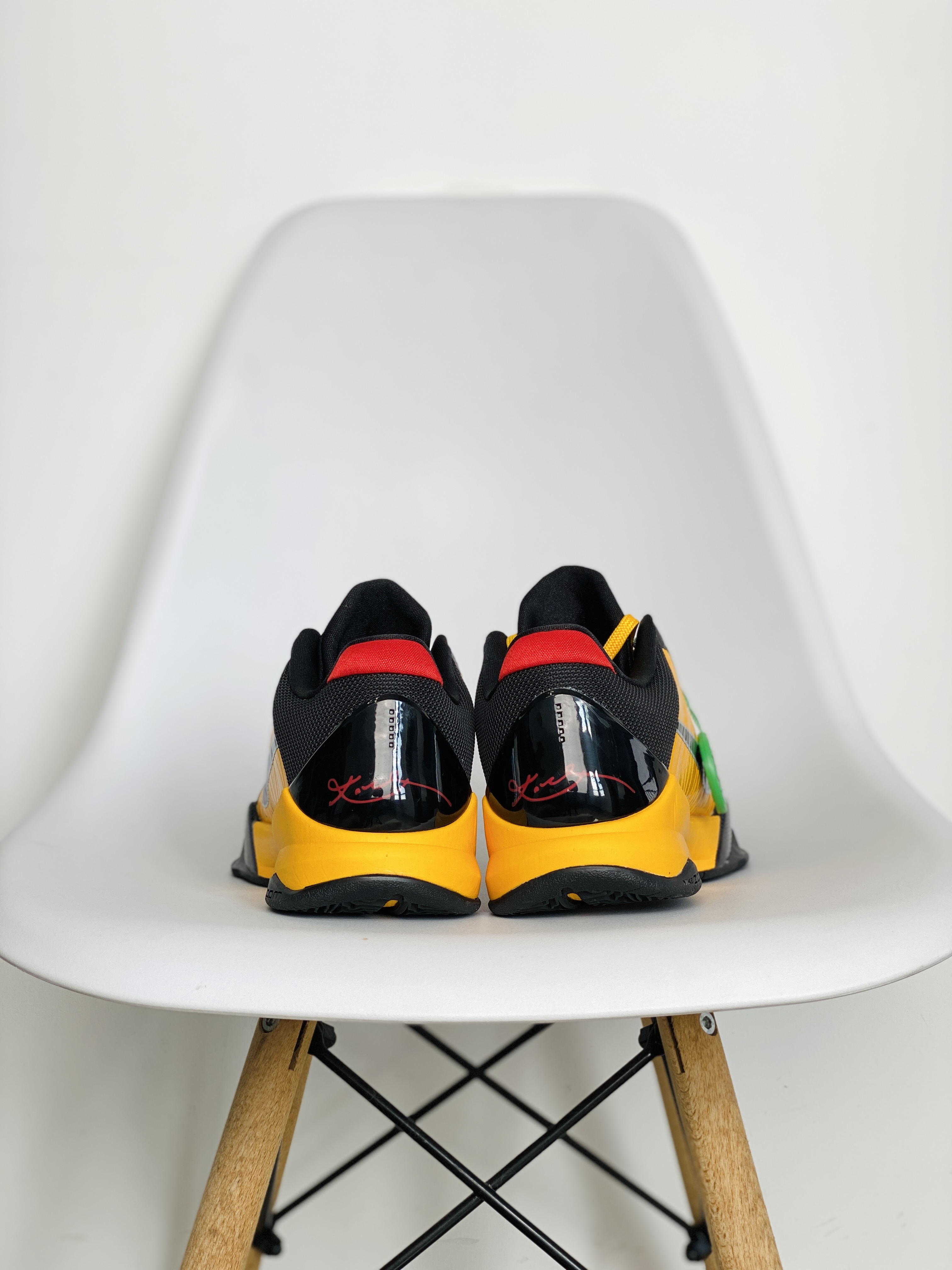 S2外貿 KOBE5 Bruce Lee 黑黃 李小龙  低筒 前掌气垫 球鞋 籃球鞋 實戰鞋  真碳板 男鞋 CD4991-700