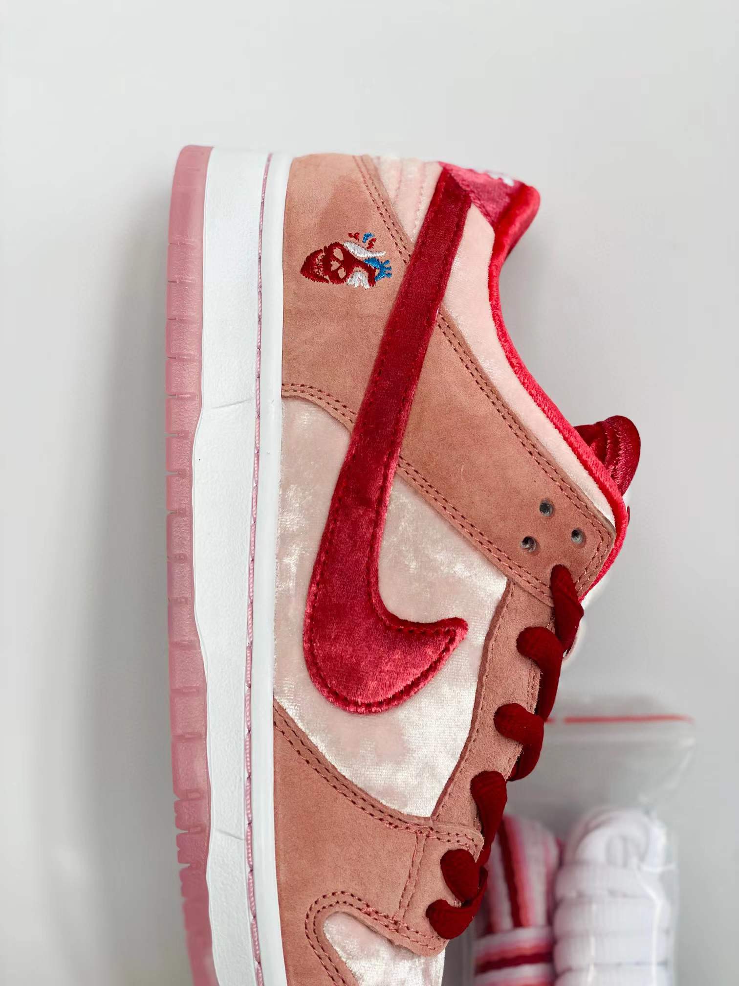 Stangelove dunk Low Pro 情人节 粉色 低筒 复古板鞋 休闲鞋 男鞋 女鞋 CT2552-800