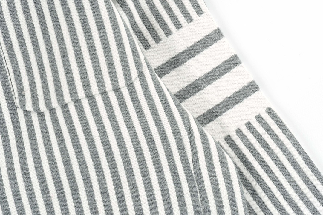 Thom Browne 22FW 条纹西装外套 灰色 长袖 秋冬款 男女同款 