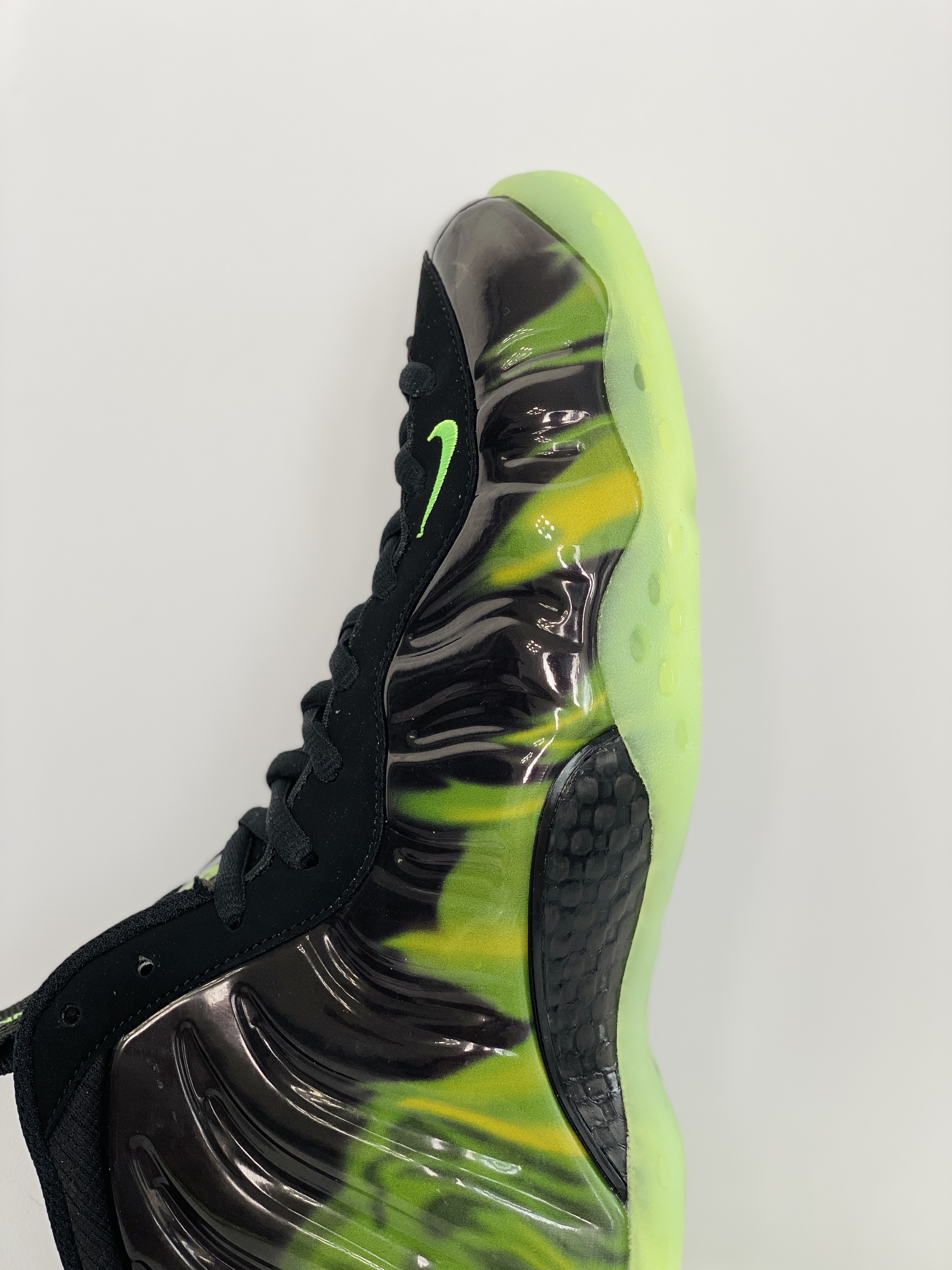 NIKE Air Foamposite One ParaNorman 通灵男孩喷 黑绿 喷泡 篮球鞋 男鞋 碳板 579771-003