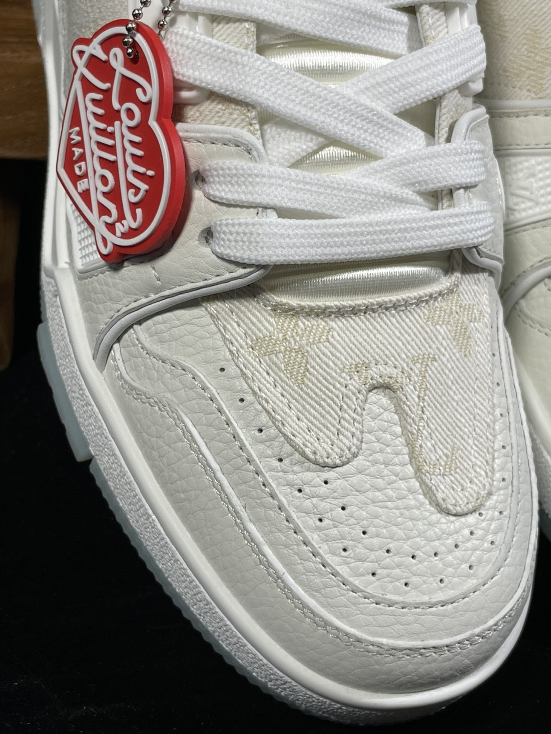 Louis Vuitton 路易威登 Trainer 白色 低筒 休闲鞋 板鞋 运动鞋 男鞋 女鞋 