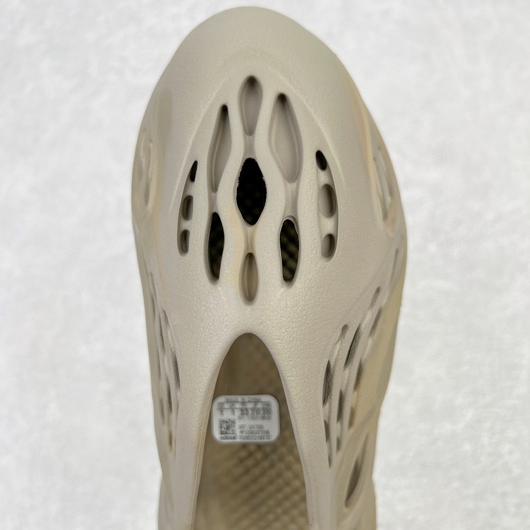 adidas originals Yeezy Foam Runner Stone Sage 鼠尾草 灰棕 低筒 洞洞鞋 休闲鞋 拖鞋 童鞋 GX7295