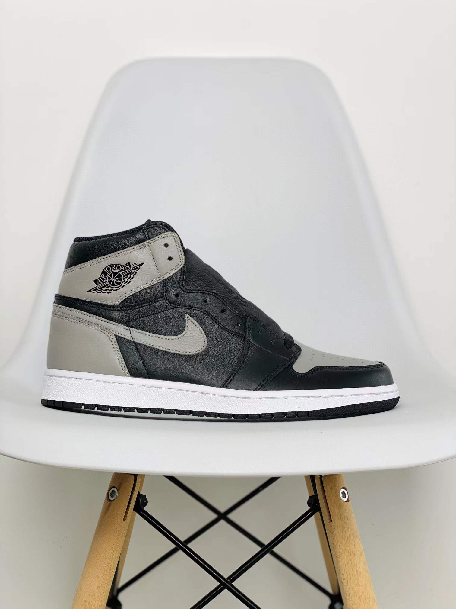 Air Jordan 1 AJ1 Retro Shadow 2018 影子灰 篮球鞋 高筒 休闲鞋 男鞋 板鞋  555088-013