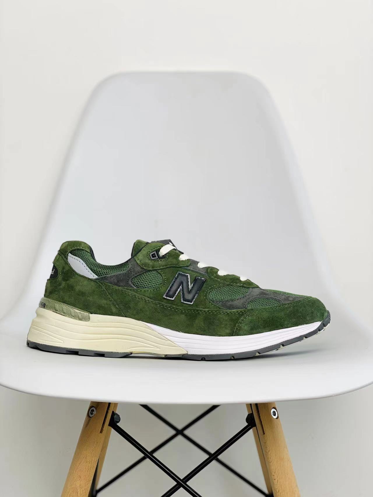 JJJJound New Balance 992 绿色 低筒 复古跑鞋 休闲鞋 运动鞋 男鞋 女鞋 M992JJ
