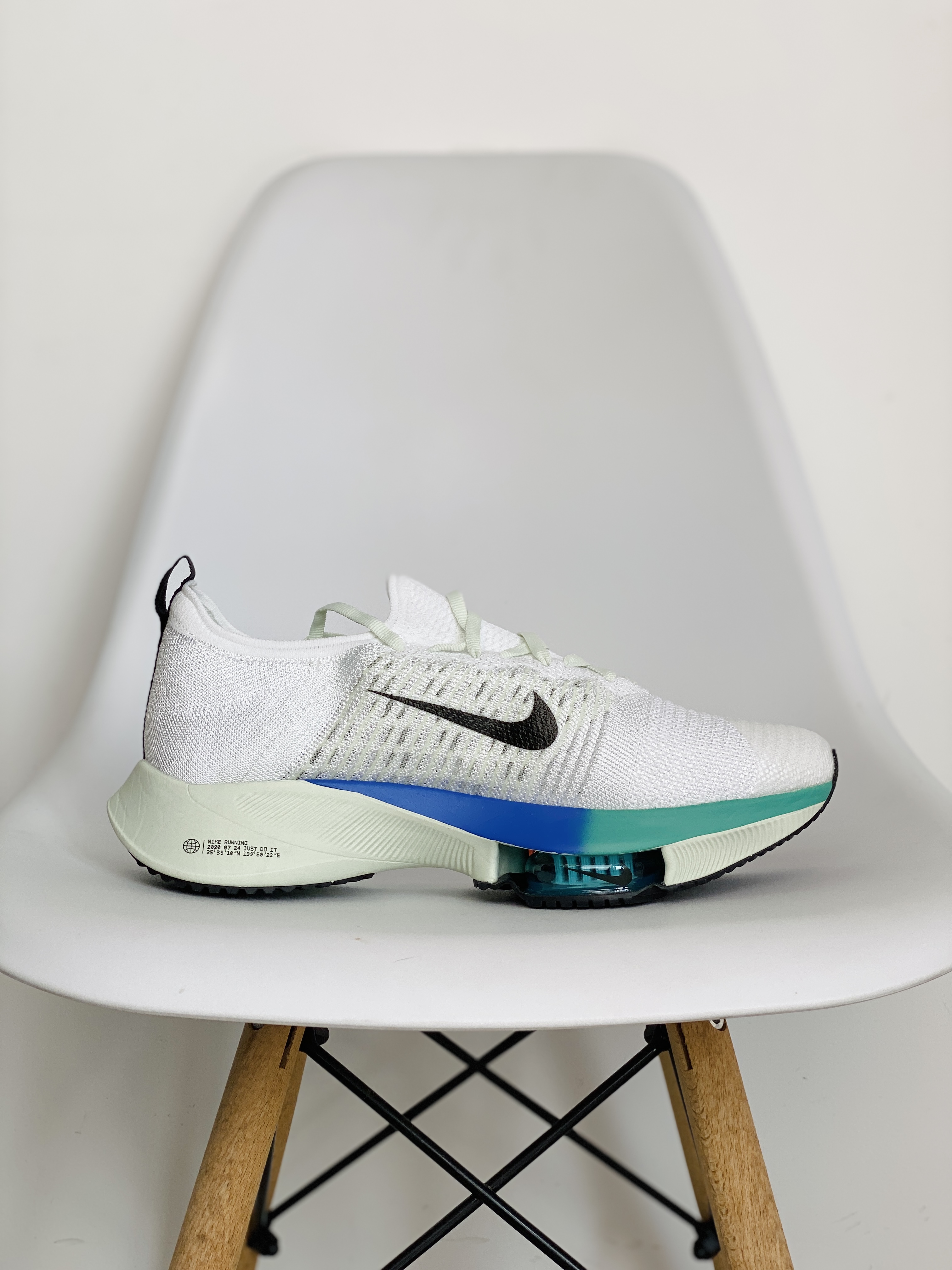 Zoom Tempo Next% Flyknit 白彩虹 低筒 减震 跑步鞋 运动鞋 休闲鞋 男鞋 女鞋 CI9923-100