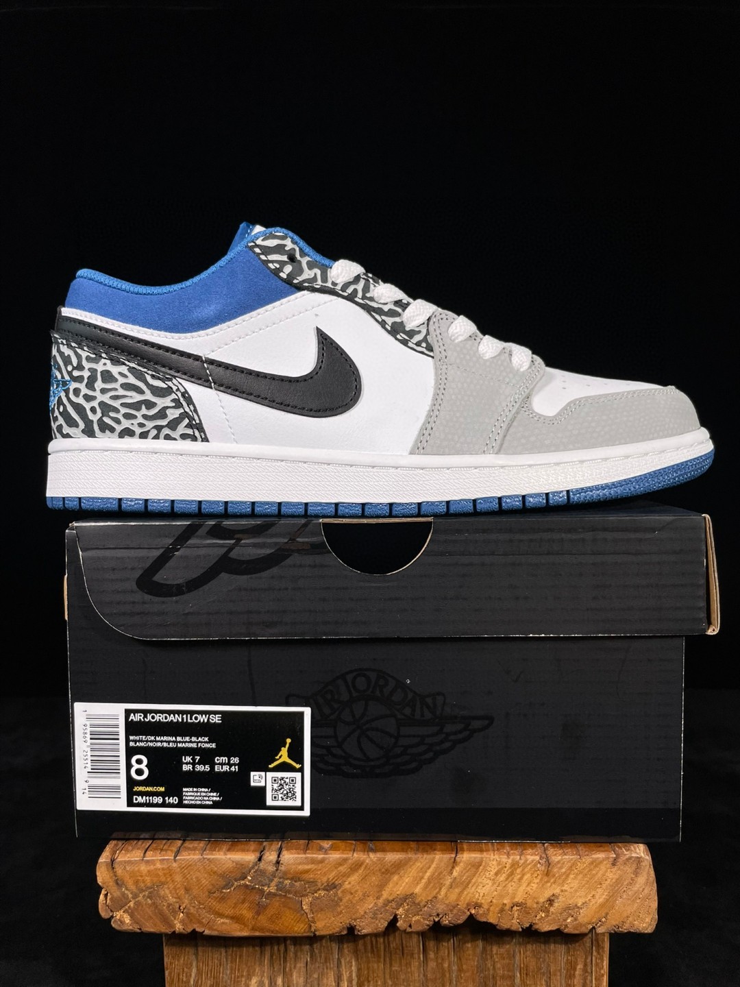 Air Jordan 1 Low AJ1 SE True Blue 真蓝 爆裂纹 白蓝 低筒 板鞋 休闲鞋 男鞋 DM1199-140