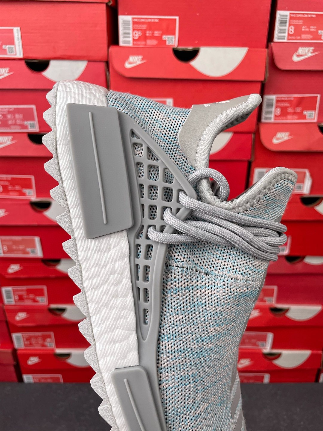 Pharrell Williams x adidas originals NMD HU Human 菲董联名 灰蓝色 低筒 运动鞋 休闲鞋 男鞋女鞋 