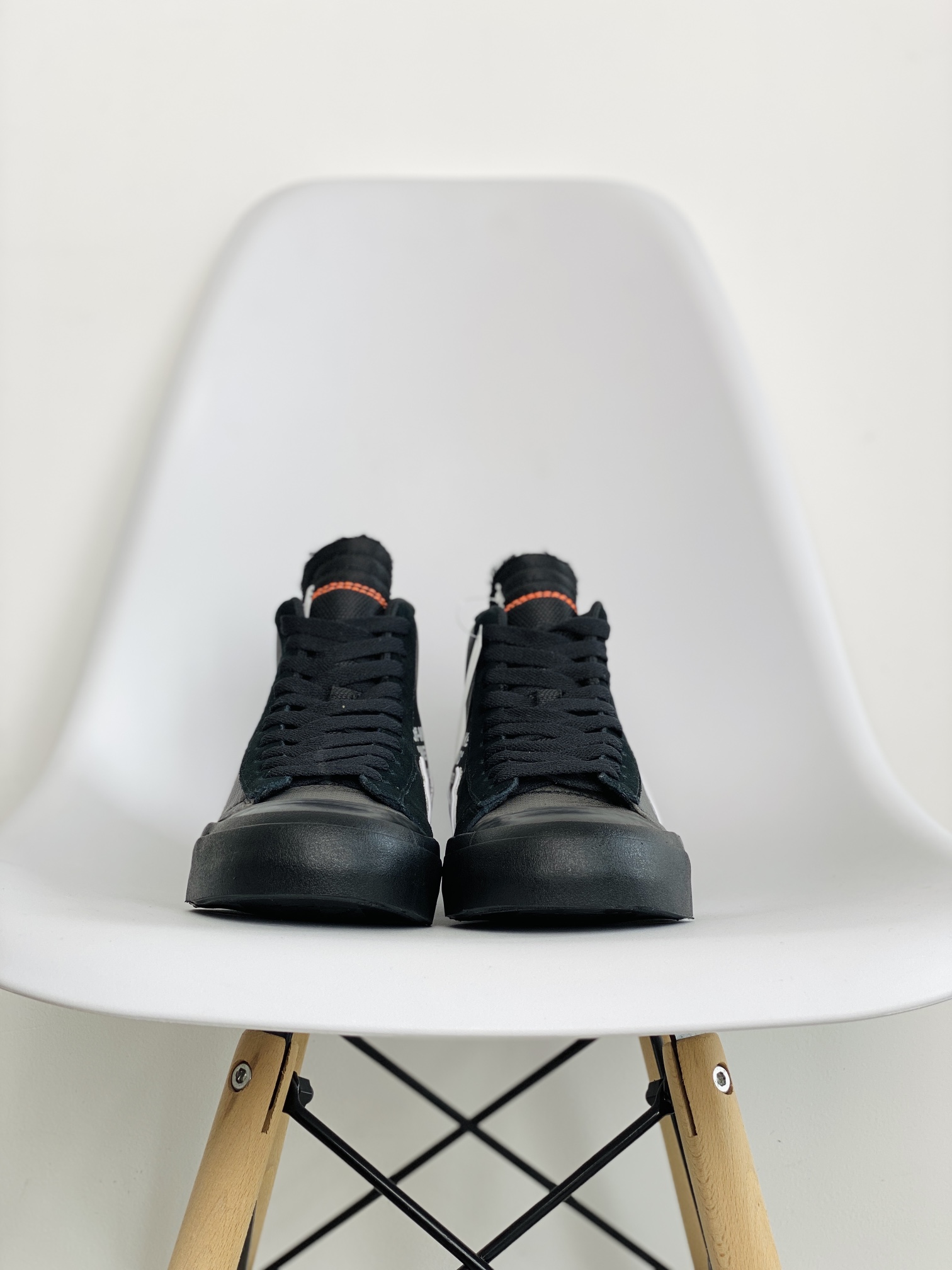 OFF-WHITE Blazer Mid All Grim Reaper THE TEN  黑白  高筒  休闲鞋 板鞋 男鞋 女鞋 AA3832-001