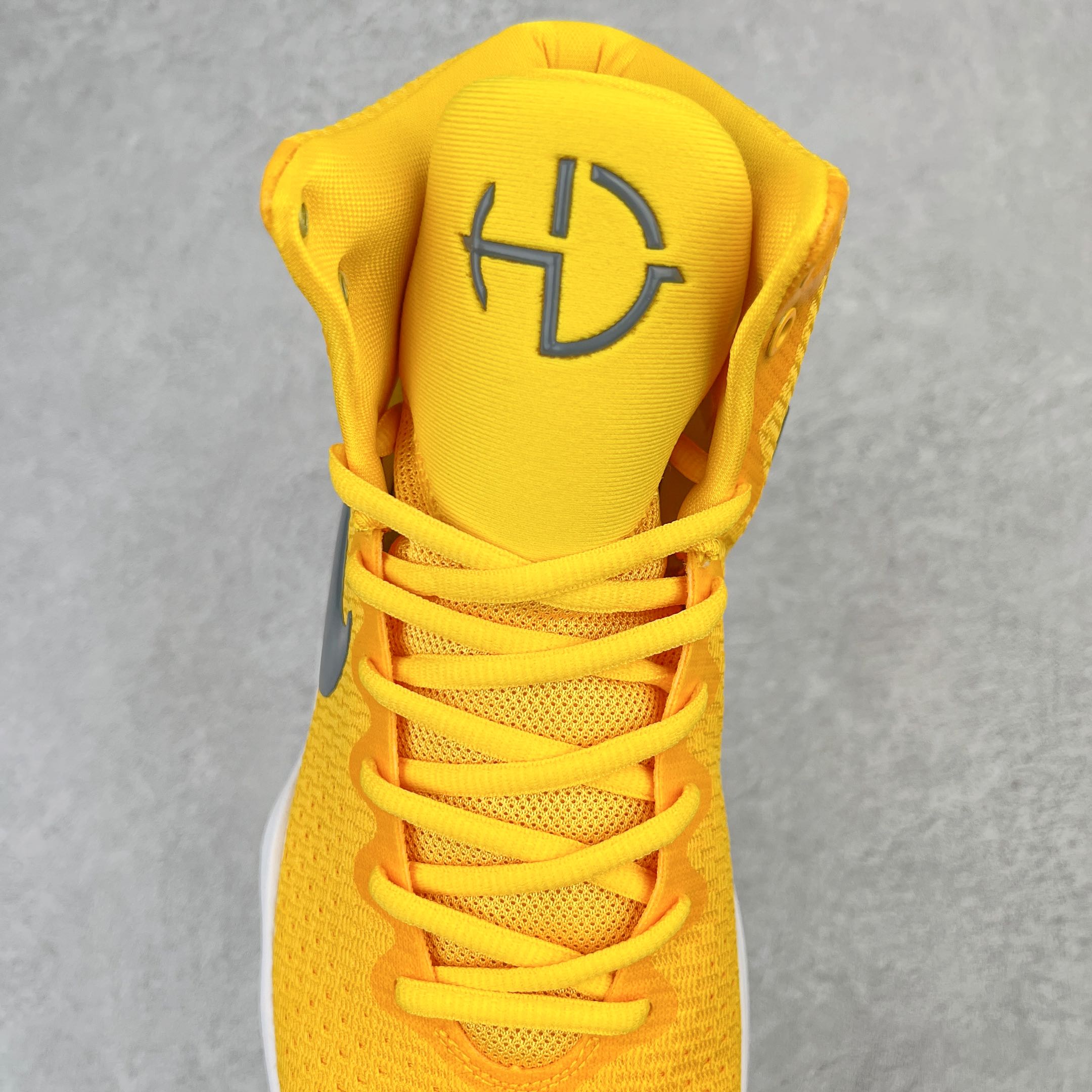 Hyperdunk 2017 TB 黄色  高筒 减震防滑 实战鞋 篮球鞋 男鞋  