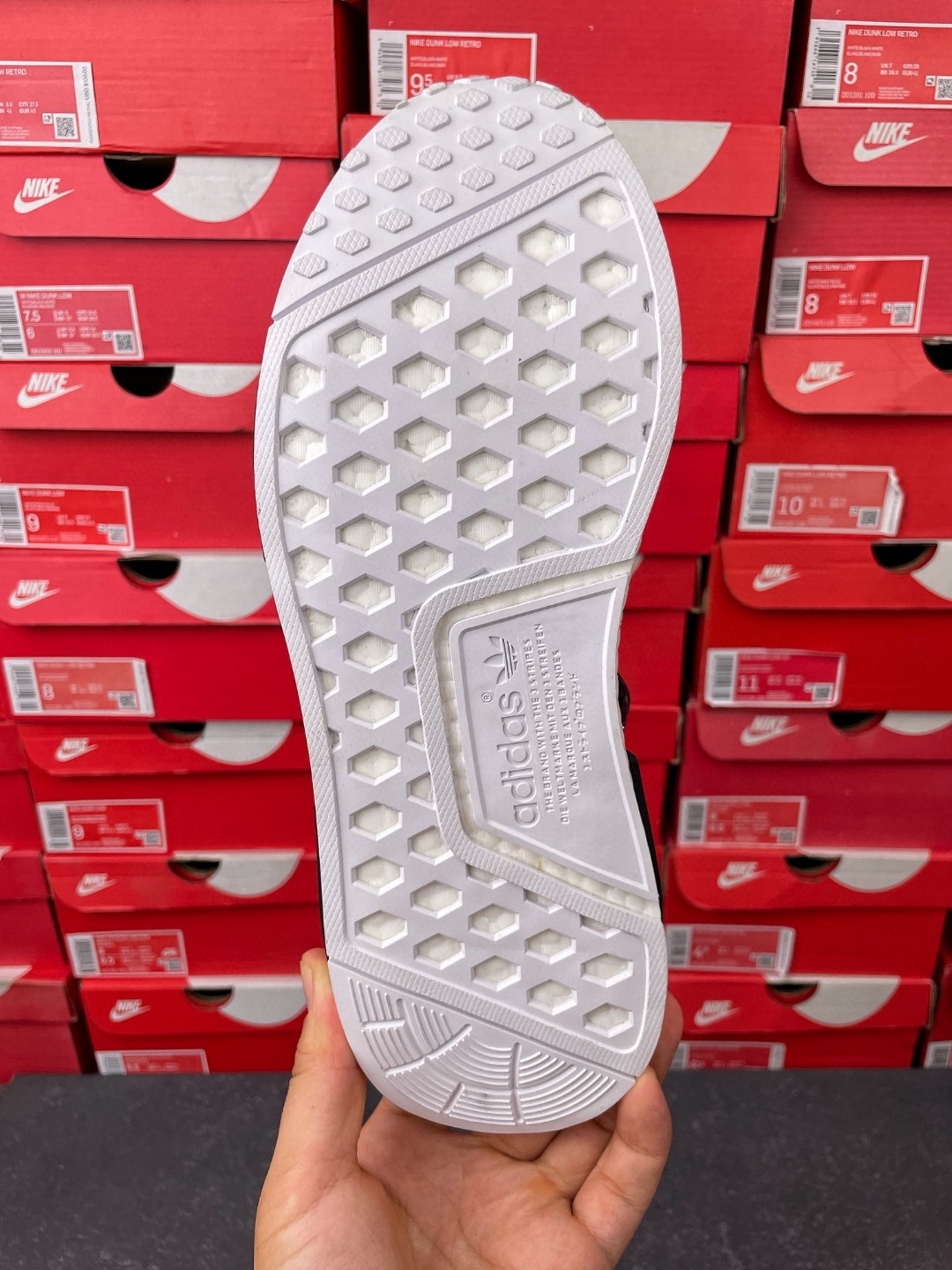 Pharrell Williams x adidas originals NMD HU Human 菲董联名 酒红色 低筒 运动鞋 休闲鞋 男鞋女鞋 