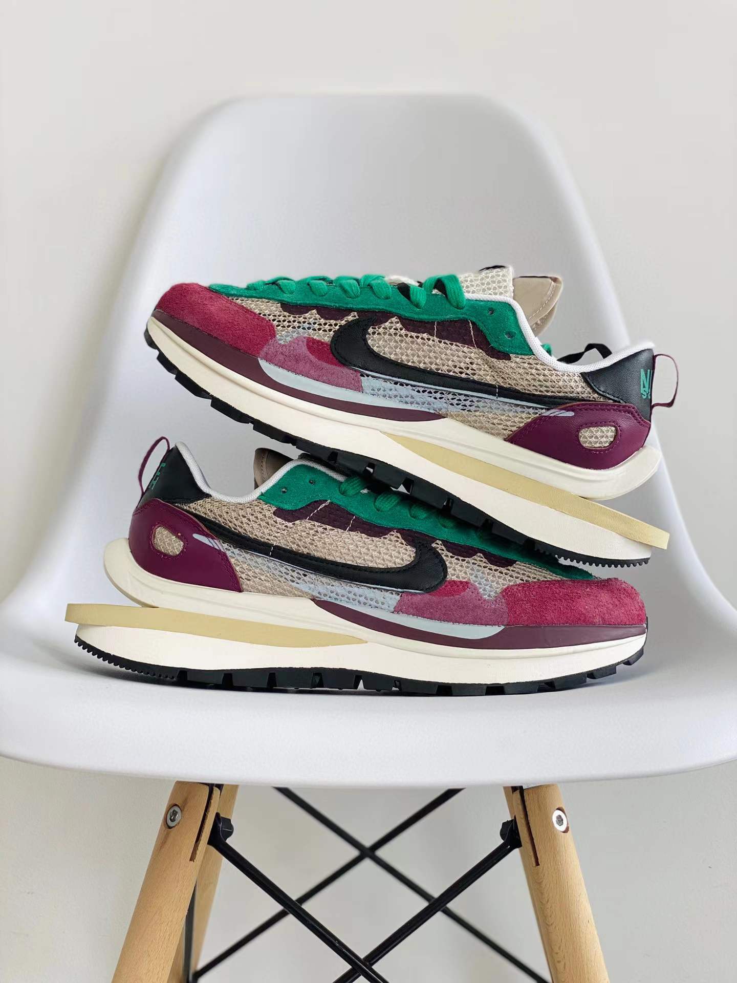 Sacai 3.0 VaporWaffle String Villain 酒红 低筒 华夫鞋 增高男女鞋 结构解构鞋 复古休闲鞋  DD3035-200