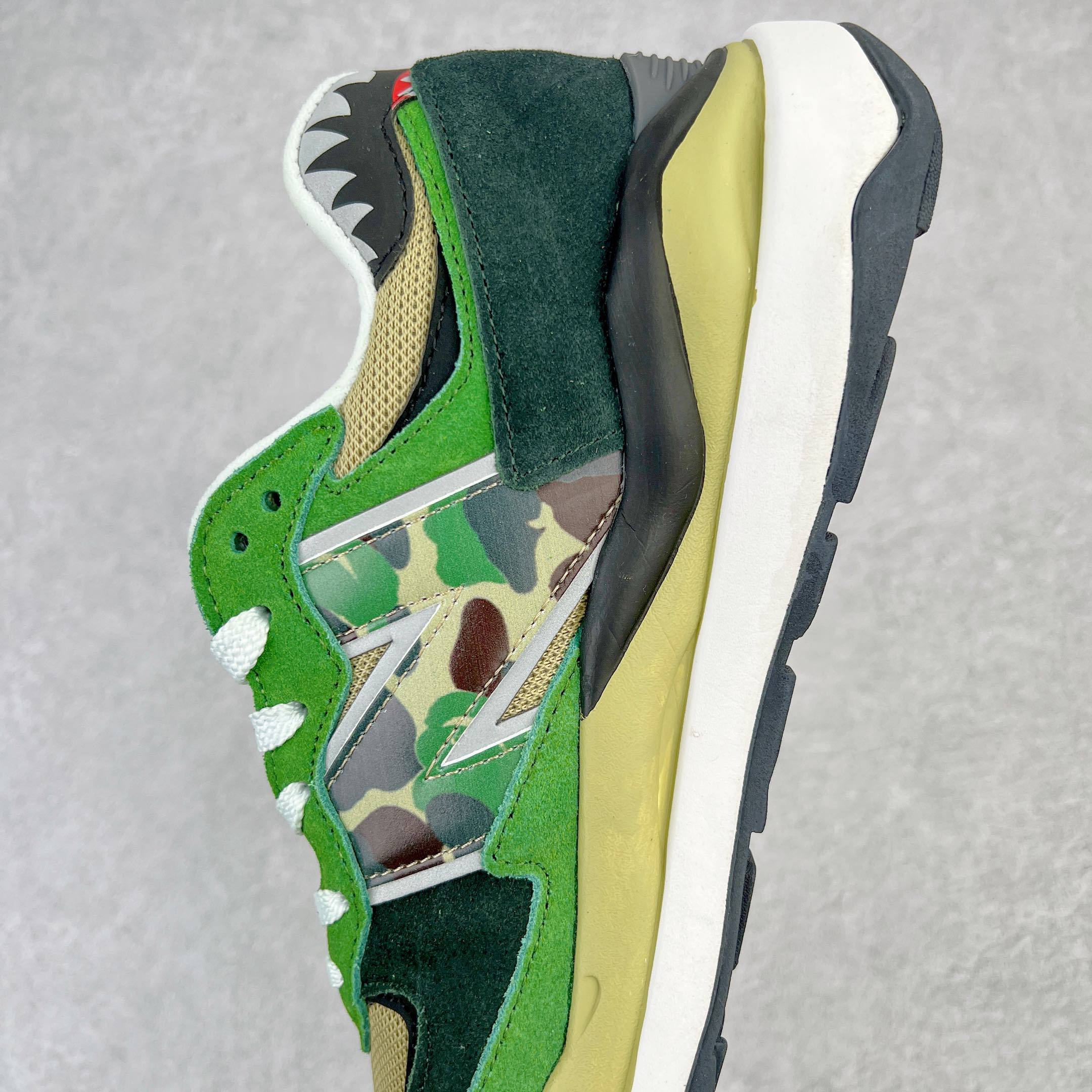 BAPE New Balance  NB5740 黑绿迷彩 低筒 复古慢跑鞋 板鞋 运动鞋 休闲鞋 男鞋 女鞋 M5740BAE