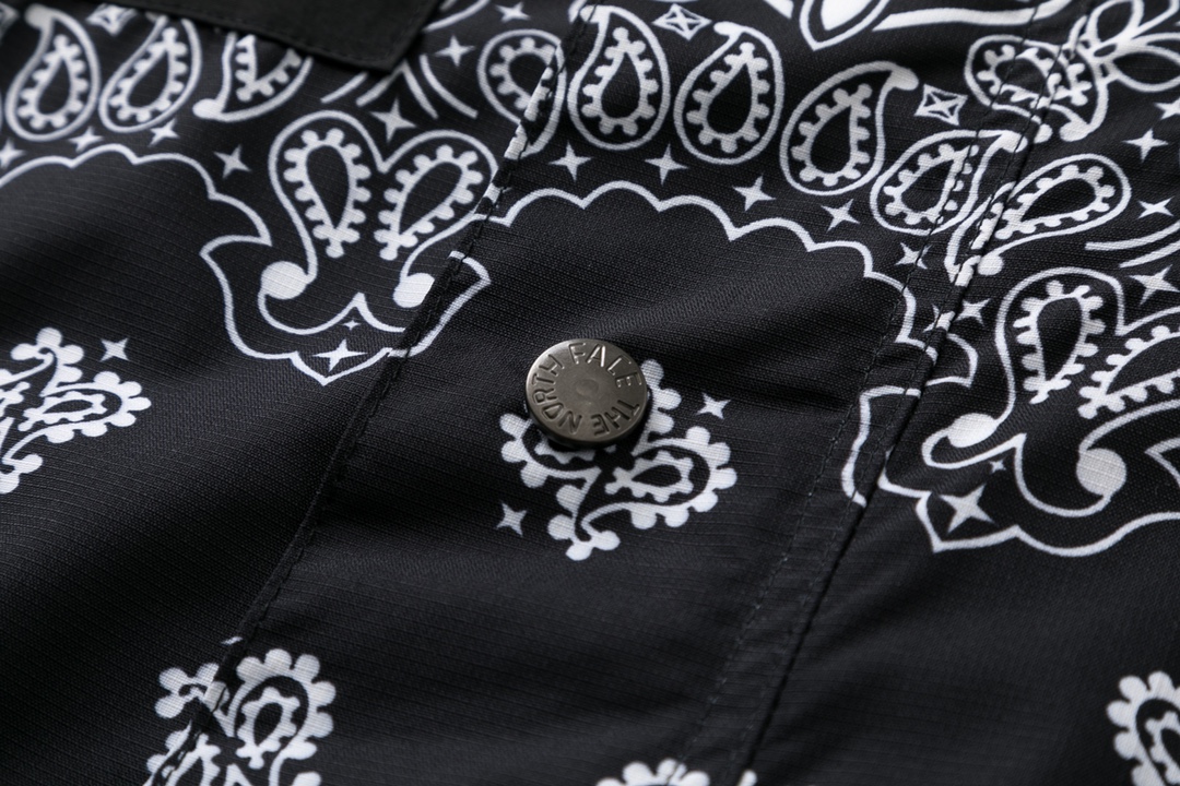 Supreme The North Face 14FW Bandana Mountain Jacket  Black 聯名款 黑色 變形蟲 腰果花 连帽冲锋衣 夾克 防水 防風 外套 男款 女款 SUP-FW14-636