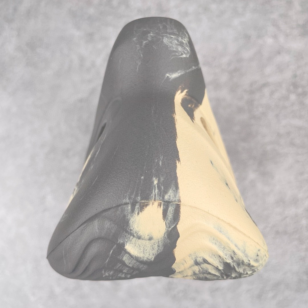 adidas originals Yeezy Foam Runner MXT Moon Grey 灰黄 运动凉鞋 洞洞鞋 拖鞋 室内室外拖 男鞋 女鞋  GV7904