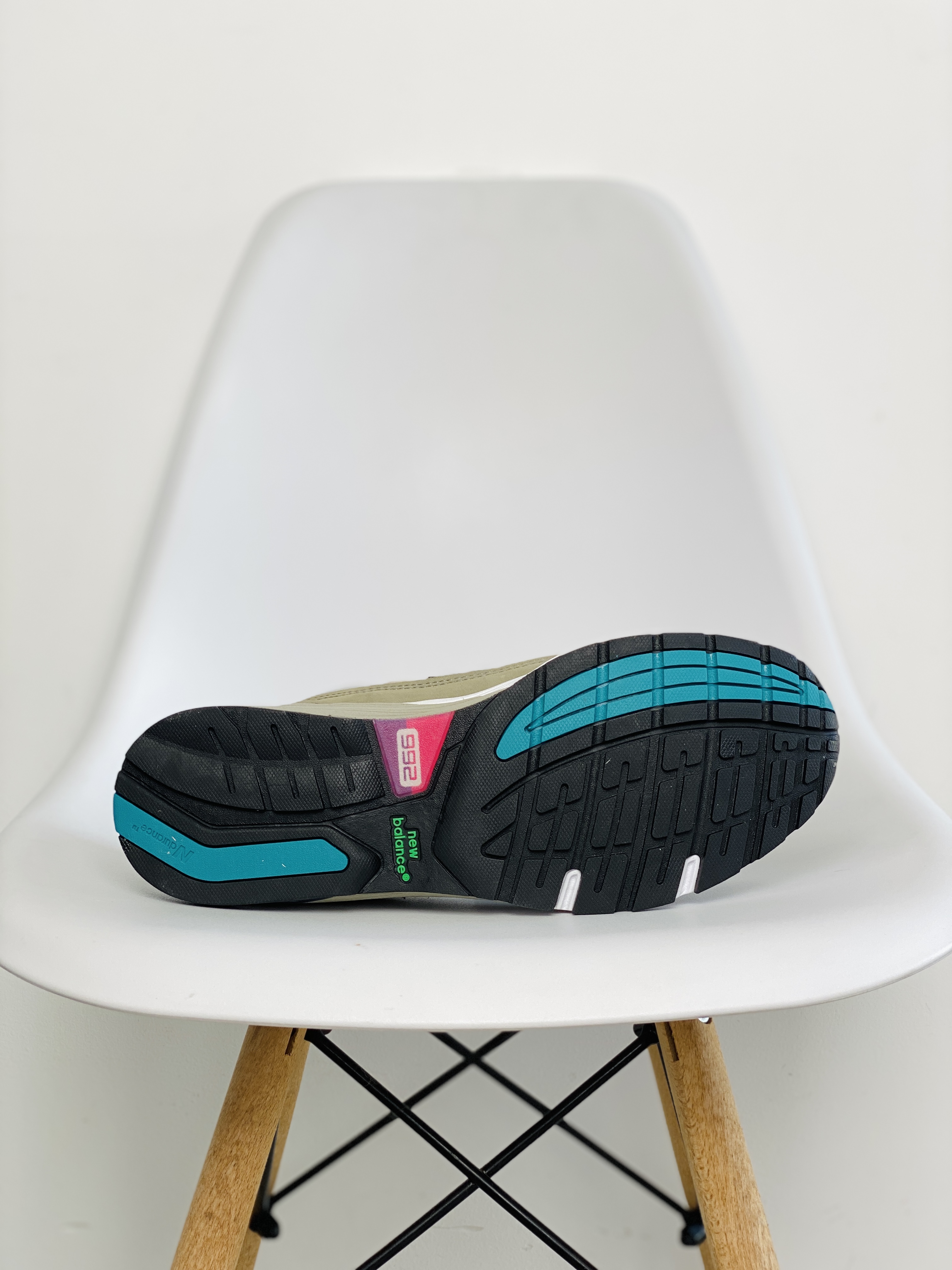  WTAPS x New Balance 992 Olive Drab   低筒 复古跑鞋 休闲鞋 运动鞋 男鞋 女鞋  M992WT  