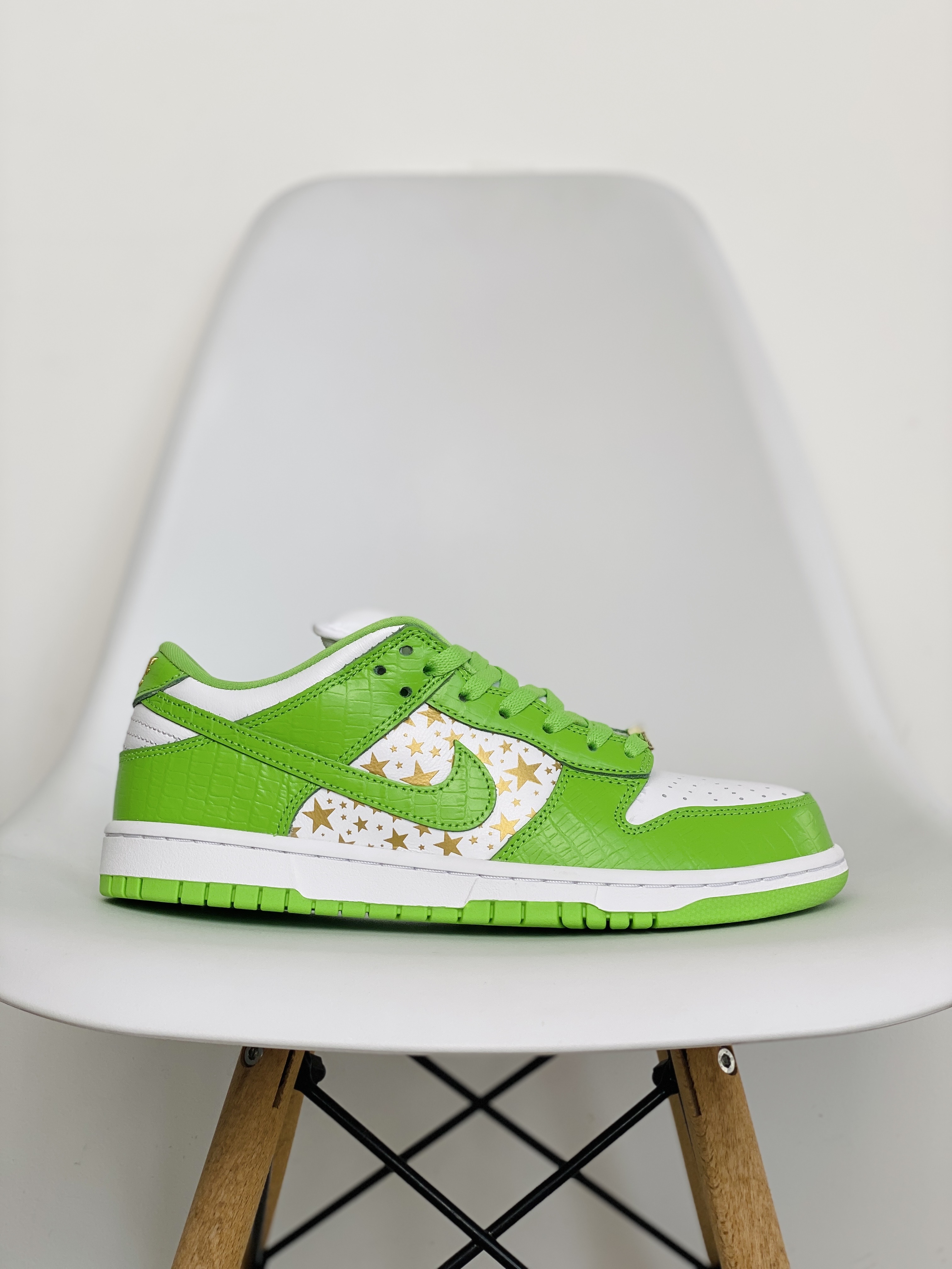 Supreme x SB Dunk Low Mean Green 联名 白金绿 低筒 复古板鞋 休闲鞋 男鞋 女鞋 DH3228-101