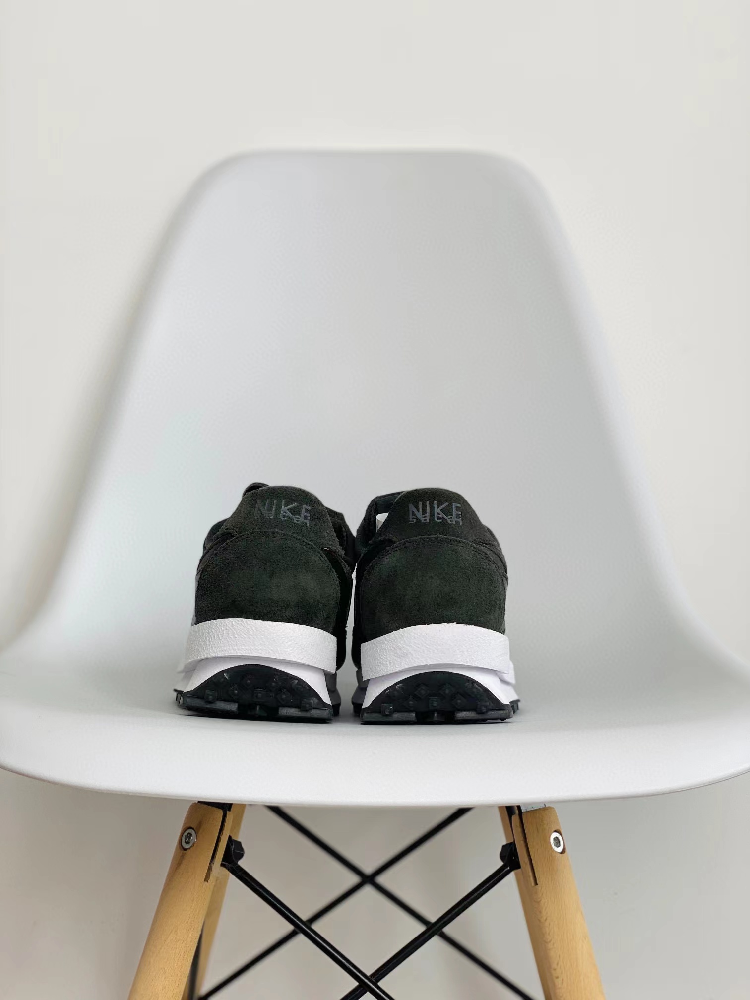 sacai LVD Waffle 黑色 丝绸 低筒 双勾 华夫 复古时鞋 休闲鞋 透气网面 运动鞋 男鞋厚底 女鞋增高 BV0073-002