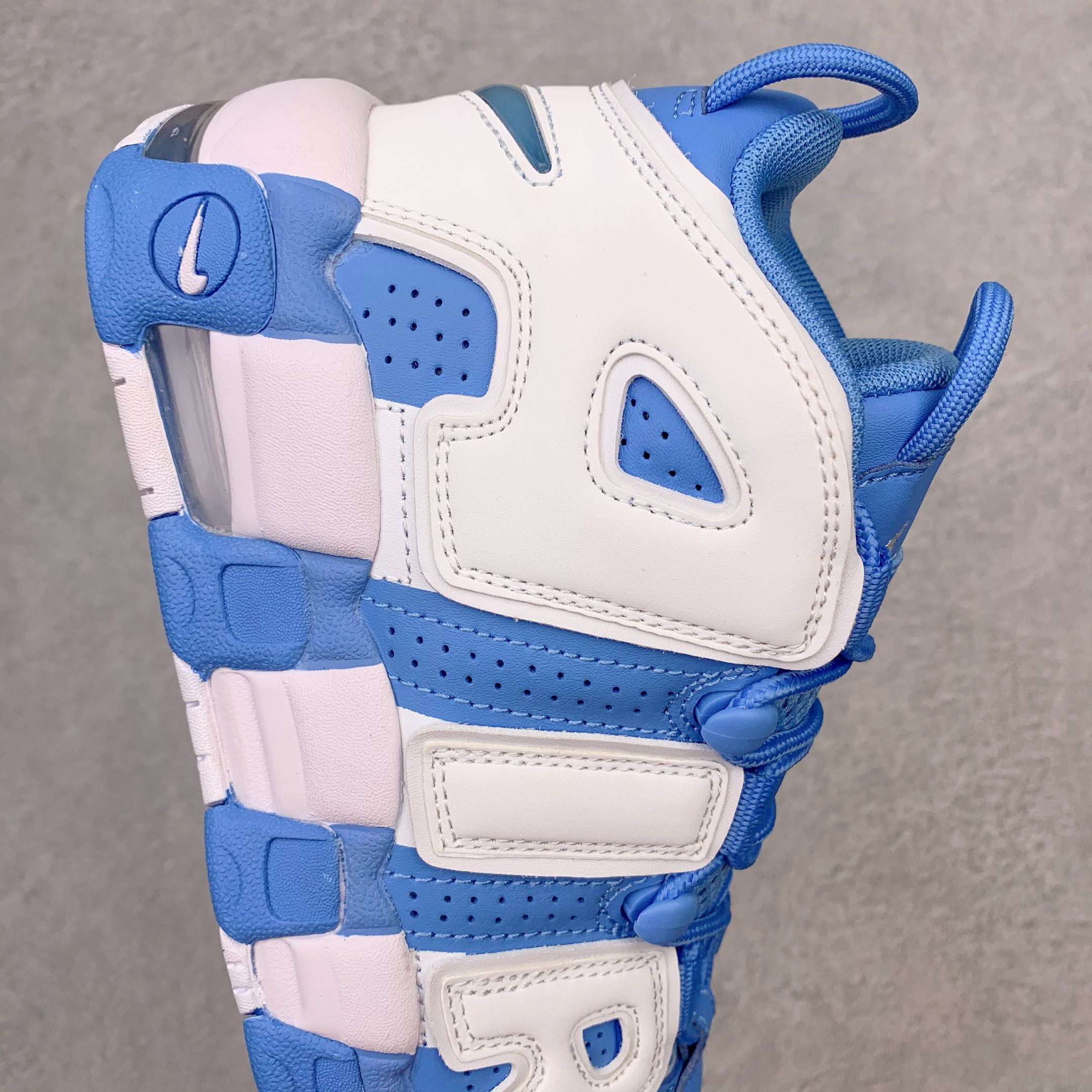 Air More Uptempo University Blue 大学蓝  男鞋 女鞋 休闲鞋 板鞋 篮球鞋   921948-401