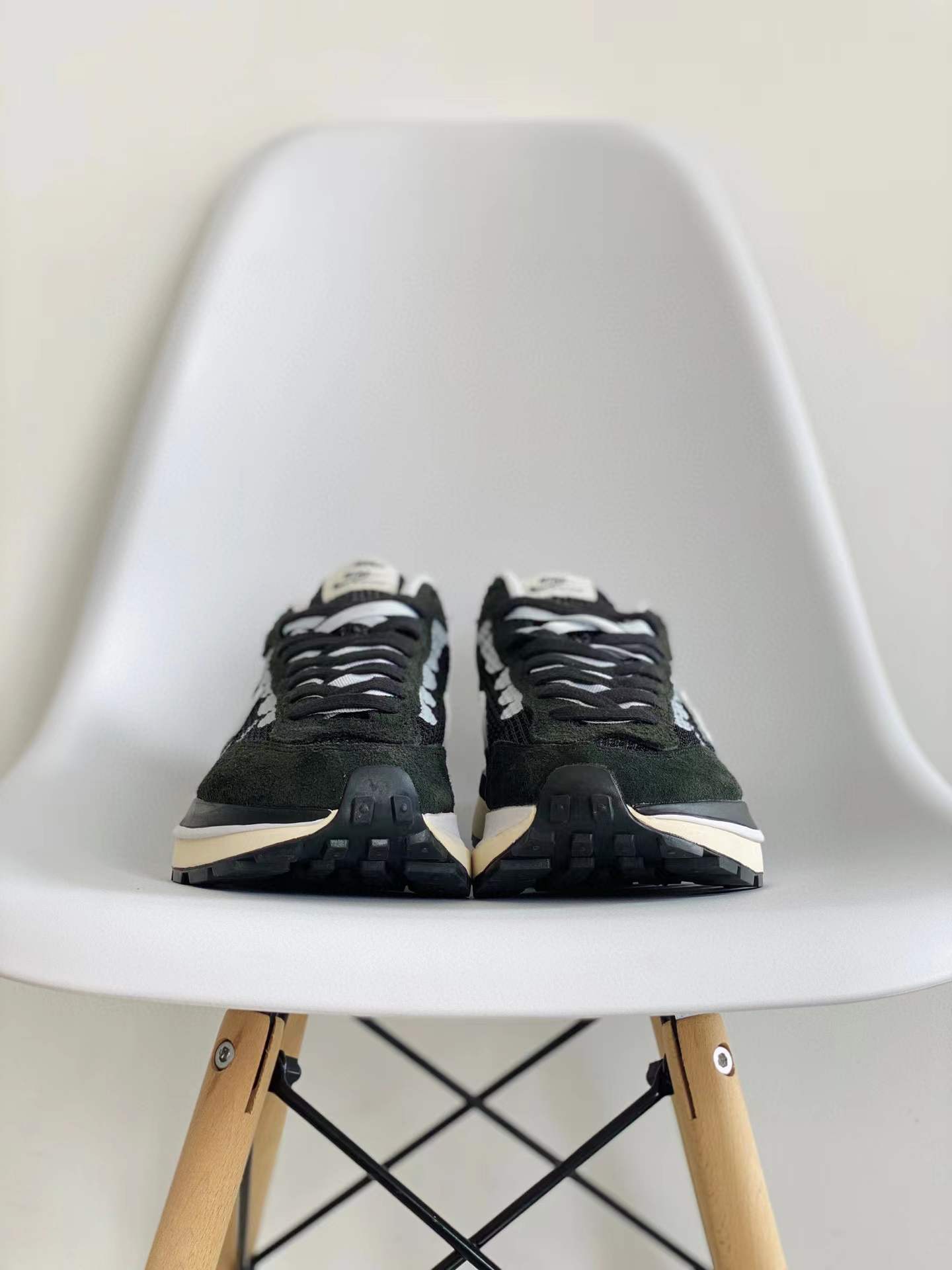 Sacai 3.0 VaporWaffle Black and White 黑白 低筒 华夫鞋 增高男女鞋 结构解构鞋 复古休闲鞋  CV1363-001