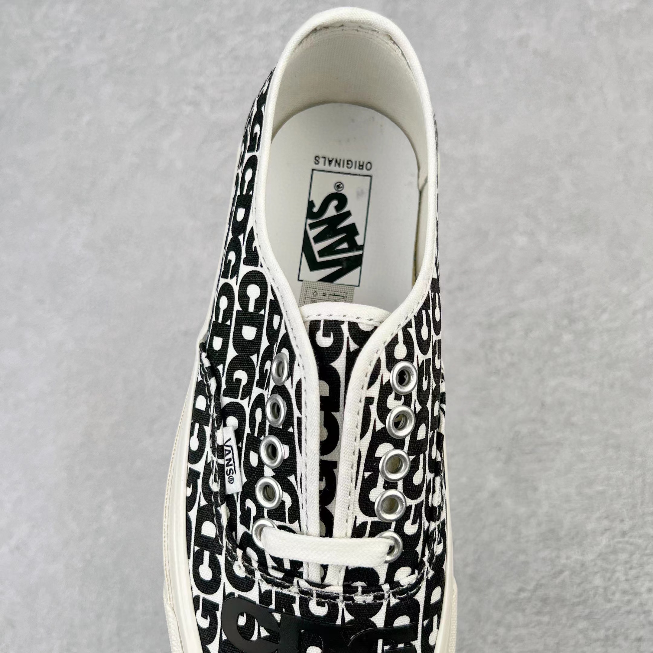 Comme des Garcons x Vans Authentic CDG Logo 川久保玲 低筒 休闲鞋 板鞋 滑板鞋 男鞋 女鞋 VN0A4BV9SHM