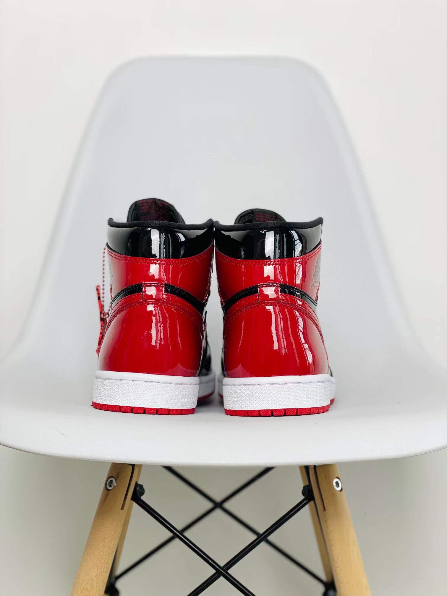 Air Jordan 1 AJ1 Retro Patent Bred 漆皮 禁穿 篮球鞋 高筒 休闲鞋 男鞋 板鞋  555088-063