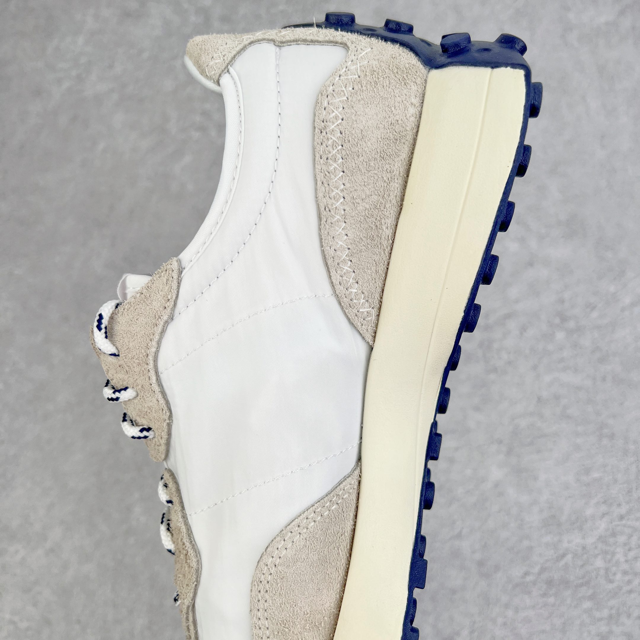 New Balance 327 灰白色 元祖灰 低筒 复古慢跑鞋 休闲鞋 板鞋 运动鞋 男鞋 女鞋 MS327RF1