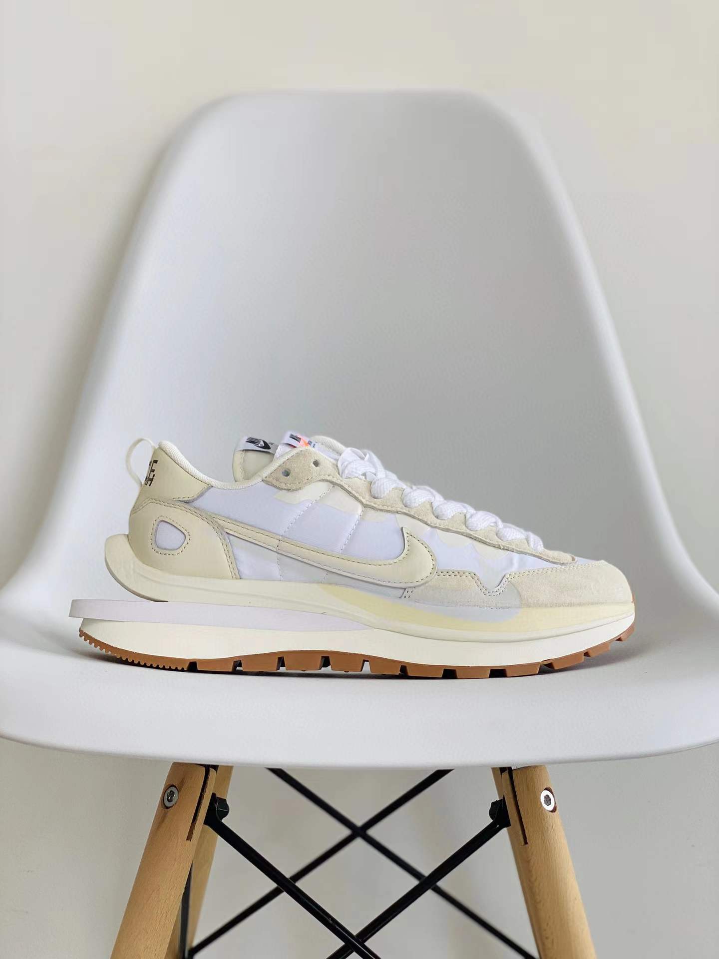 Sacai 3.0 VaporWaffle WHite and Gum 米白 百生胶 低筒 华夫鞋 增高男女鞋 结构解构鞋 复古休闲鞋  DD1875-100