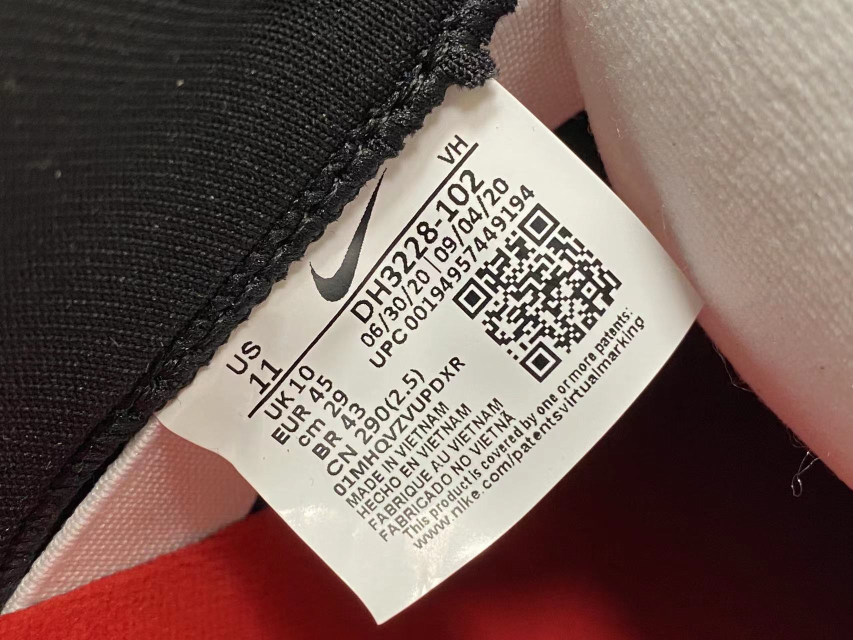  Supreme x SB Dunk Low Black Stars 联名 白金黑 低筒 复古板鞋 休闲鞋 男鞋 女鞋 DH3228-102